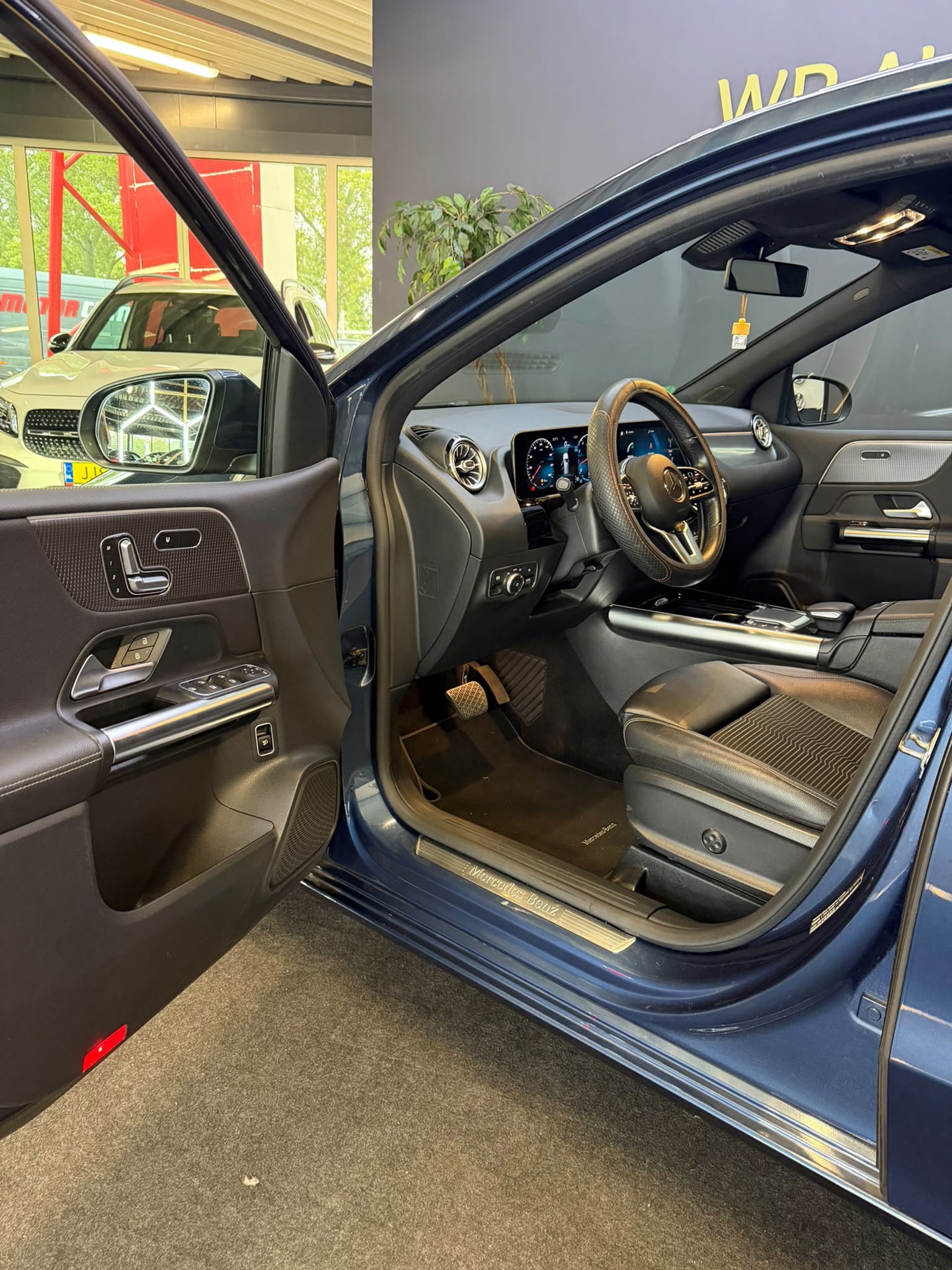 Foto van Mercedes-Benz B 220 4Matic