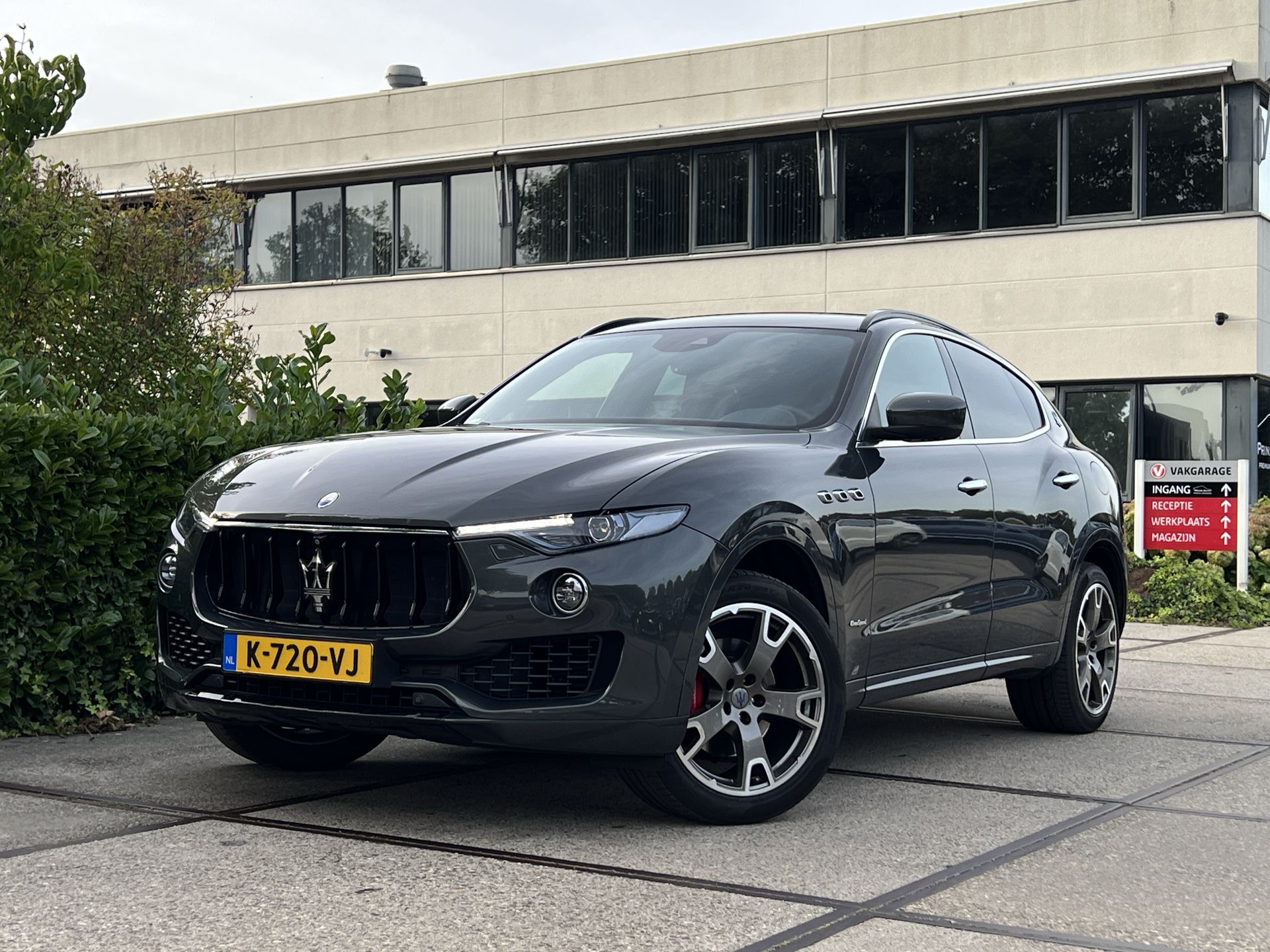 Maserati Levante Diesel 3.0 V6 D AWD GranLusso 2019 - voorkant