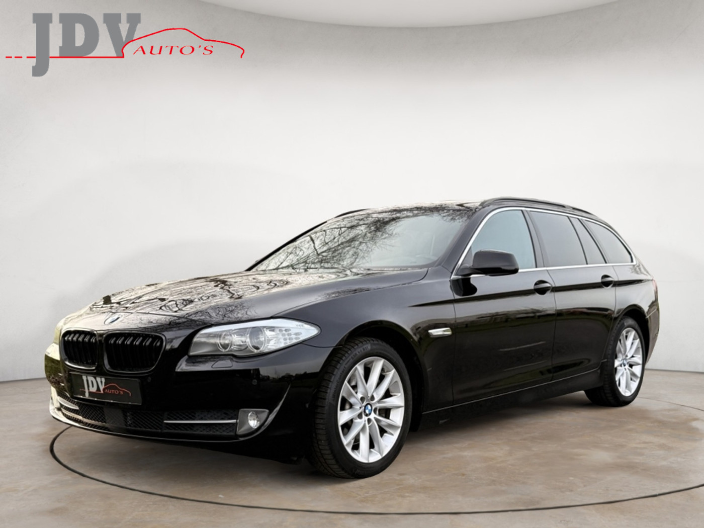 BMW 530d 530d High Executive bomvolle auto 2013 - voorkant