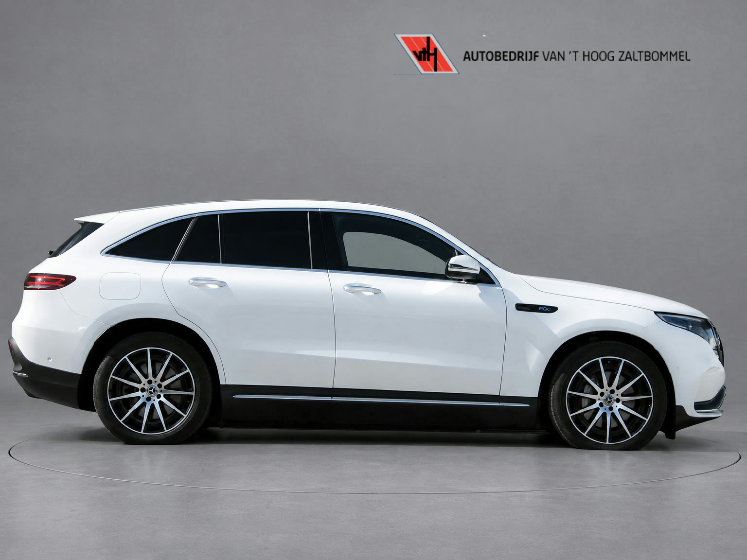 Mercedes-Benz Eqc 400 4Matic 400 4MATIC 80kWh Business Solution AMG LINE 2021 - voorkant