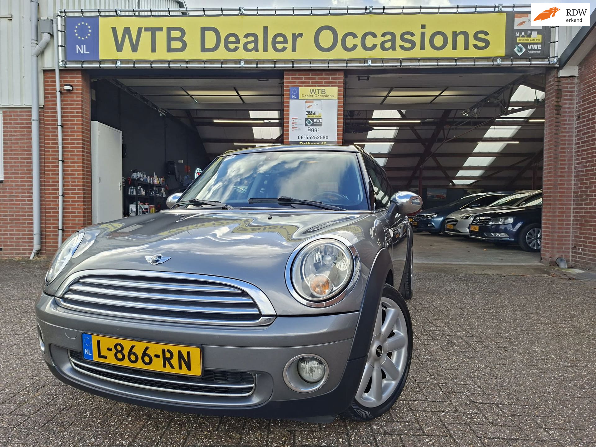Mini Cooper Clubman 1.6 Cooper, Pano-dak, Airco 2009 - voorkant