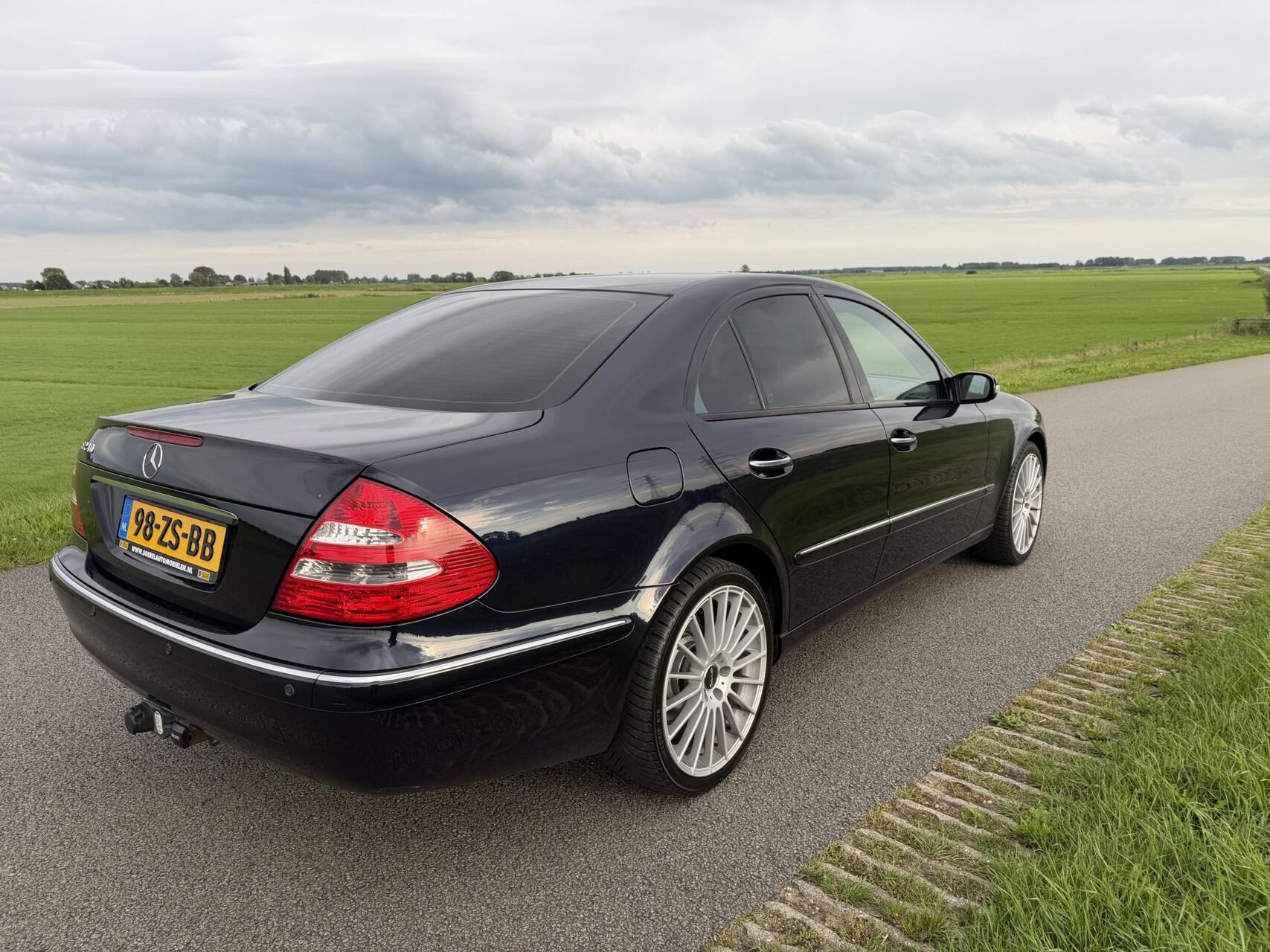 Foto van Mercedes-Benz E 240