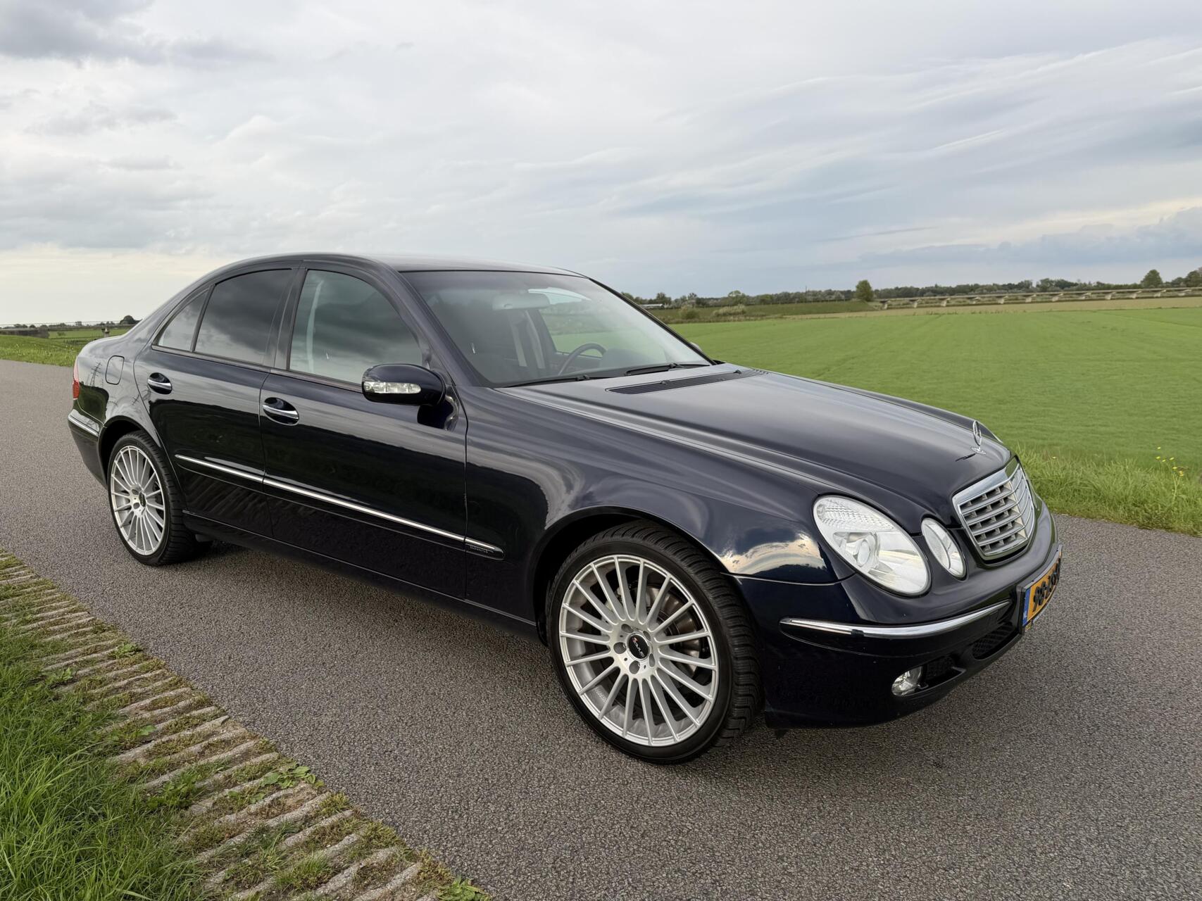 Foto van Mercedes-Benz E 240