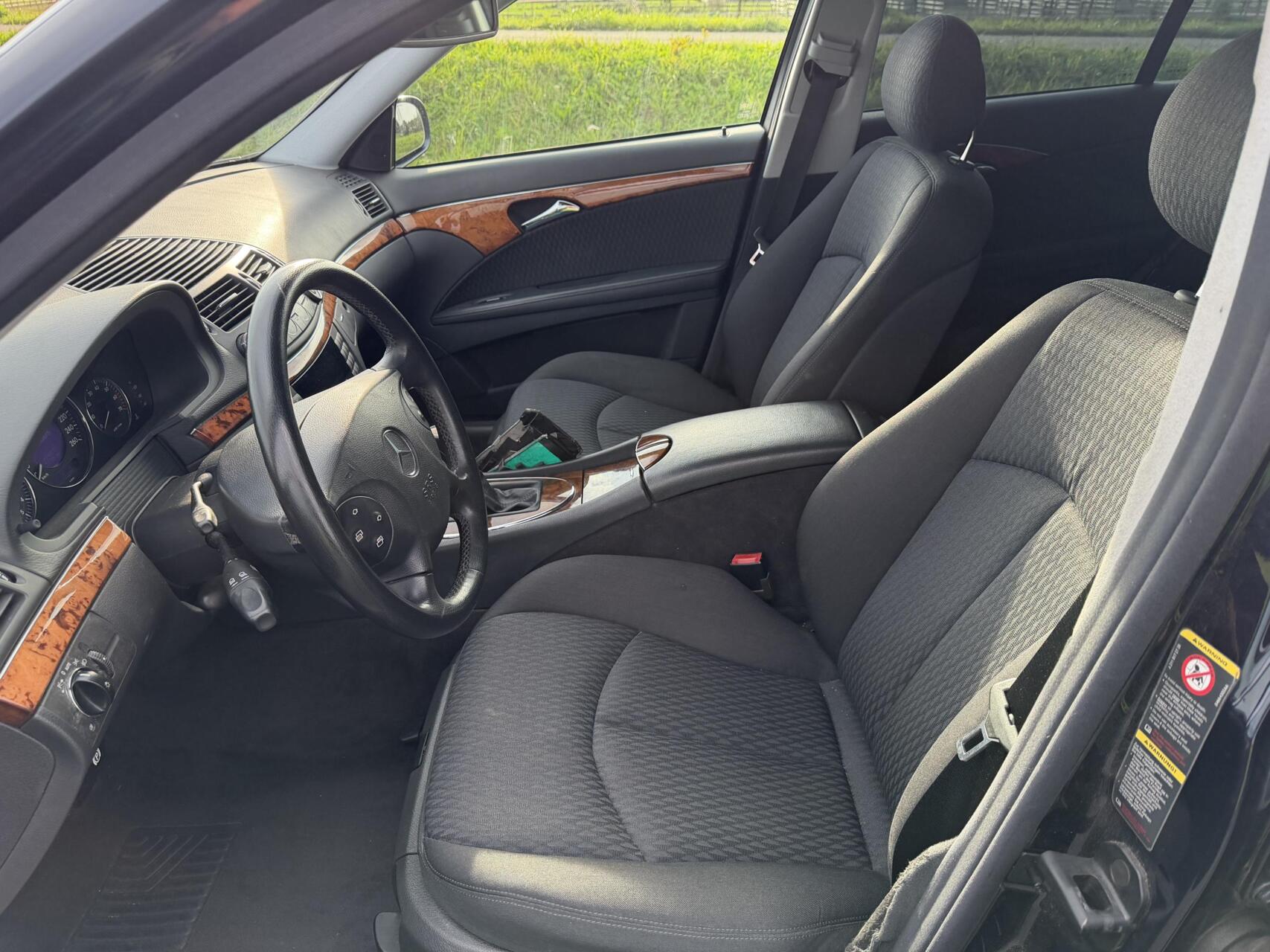 Foto van Mercedes-Benz E 240