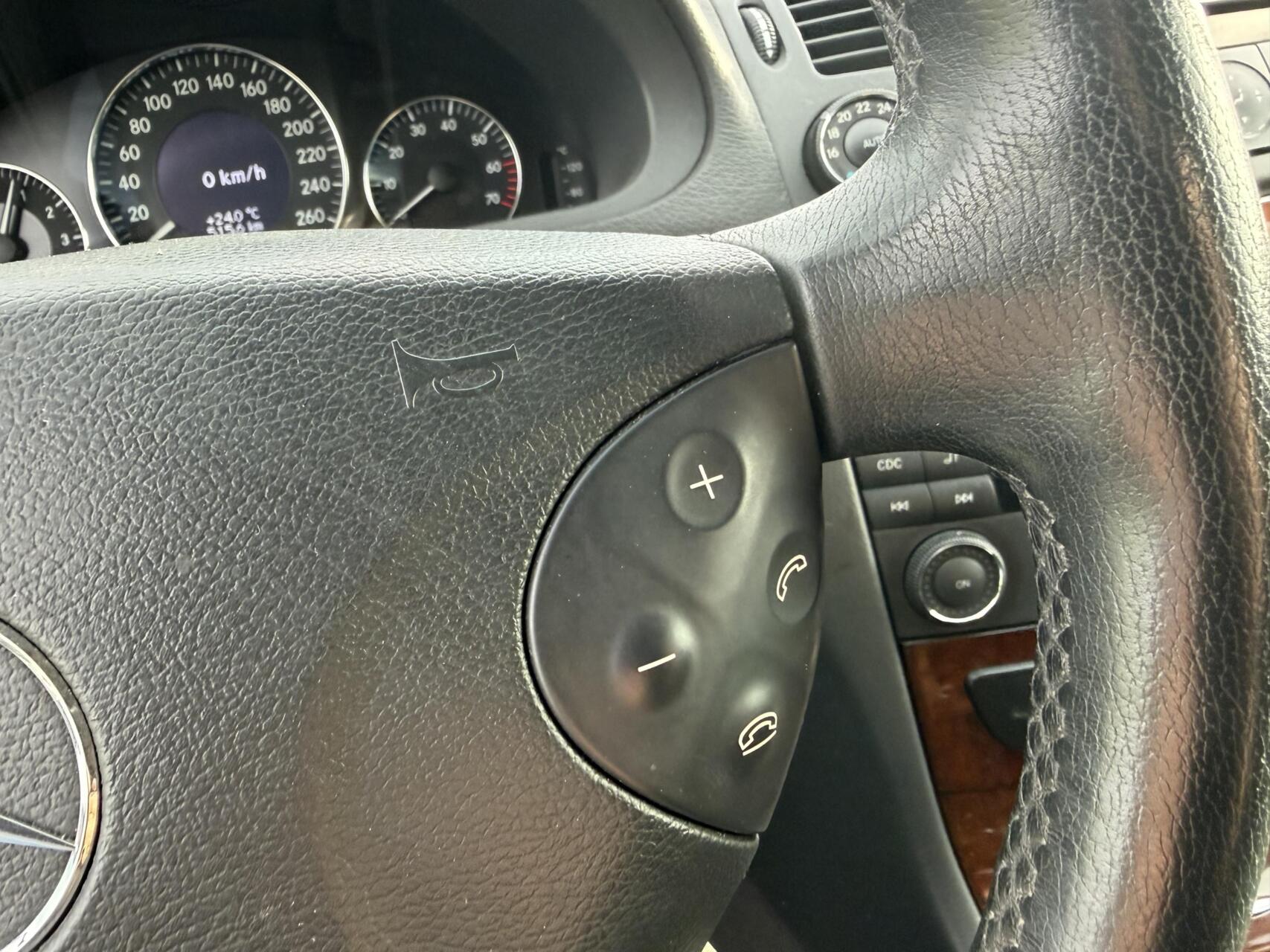 Foto van Mercedes-Benz E 240