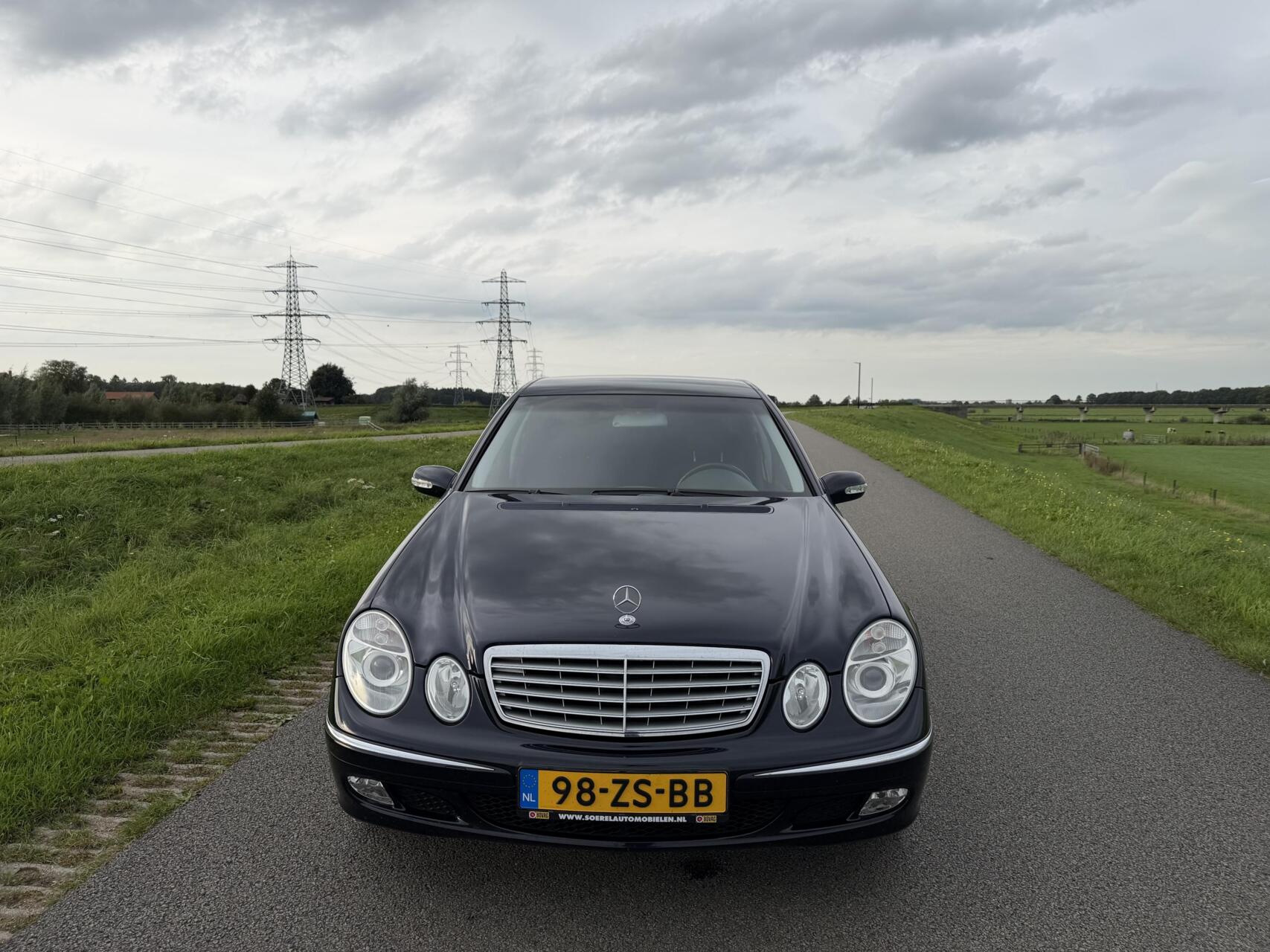 Foto van Mercedes-Benz E 240
