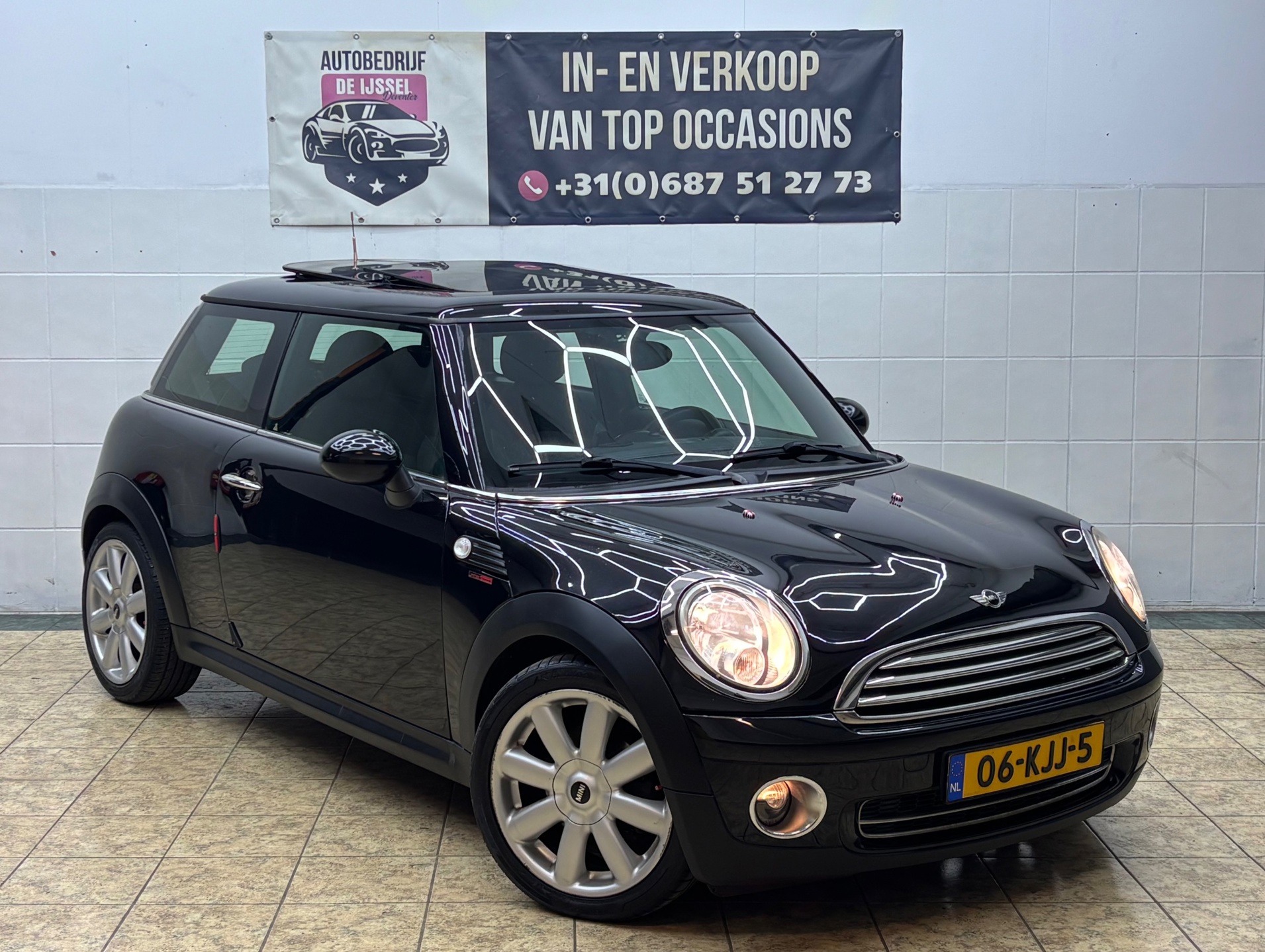 Mini One 1.4 One Anniversary MK II / DEALER O.H /TOP STAAT/RIJKLAAR 2009 - voorkant