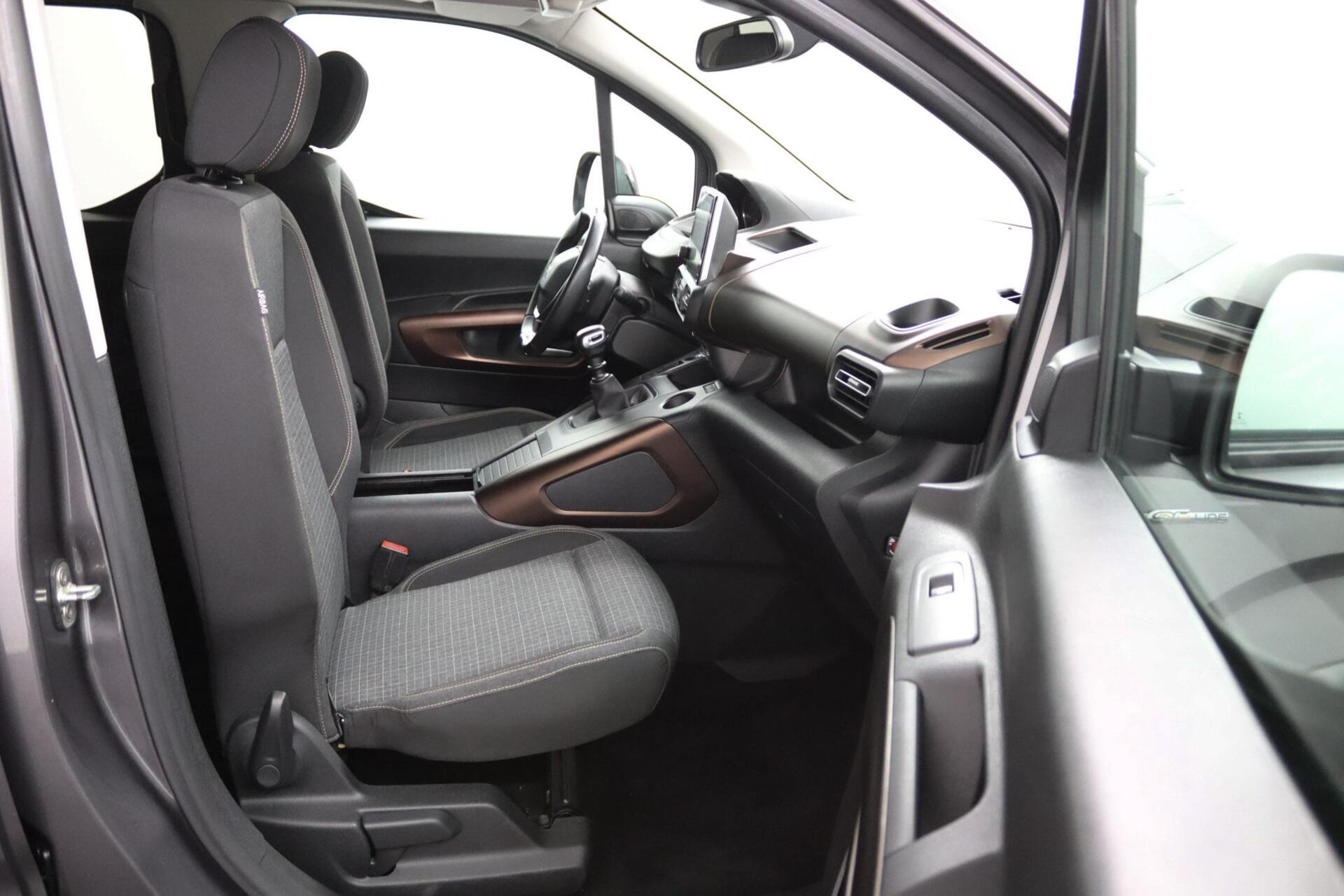 Foto van Peugeot Rifter