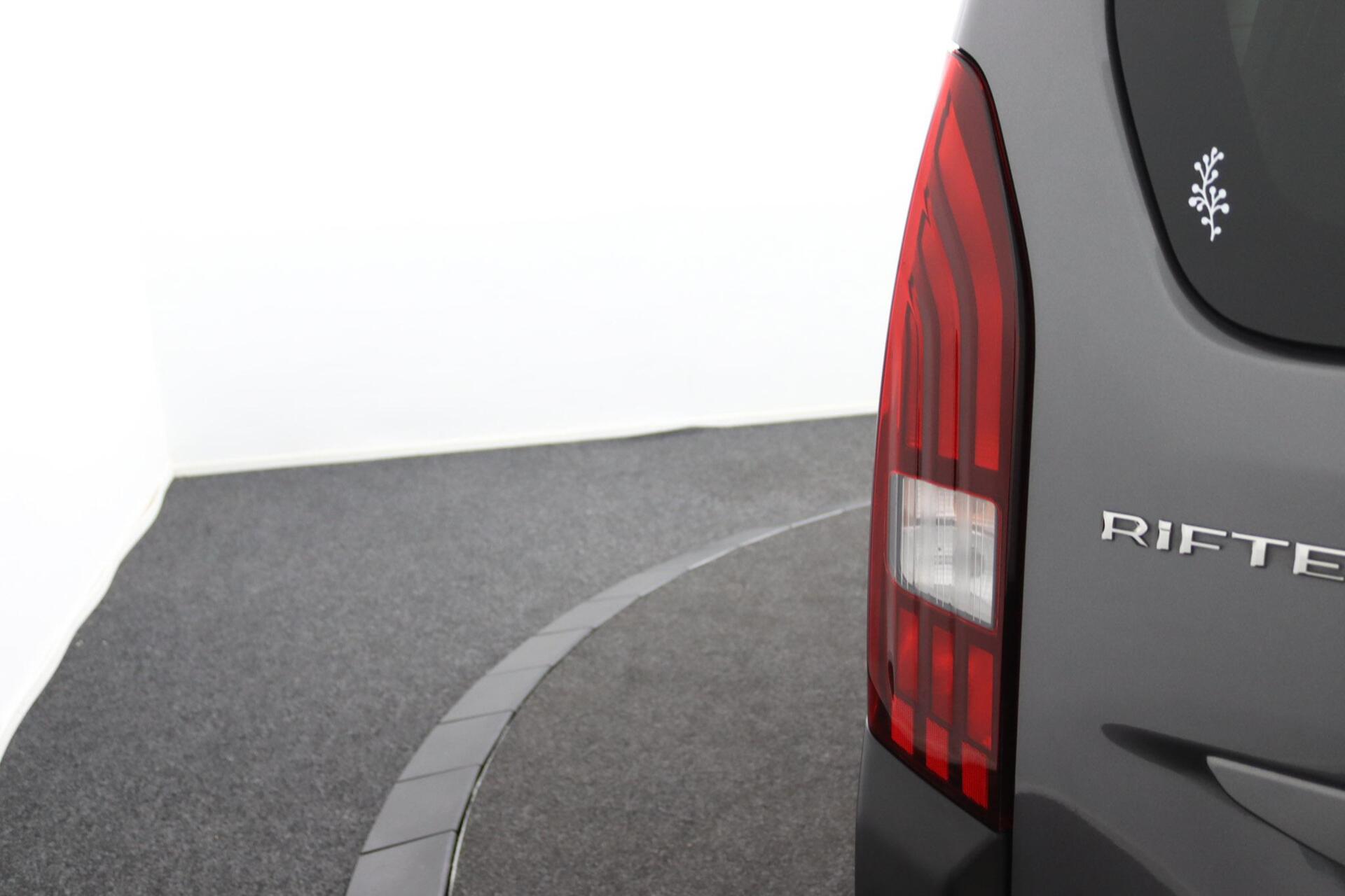 Foto van Peugeot Rifter