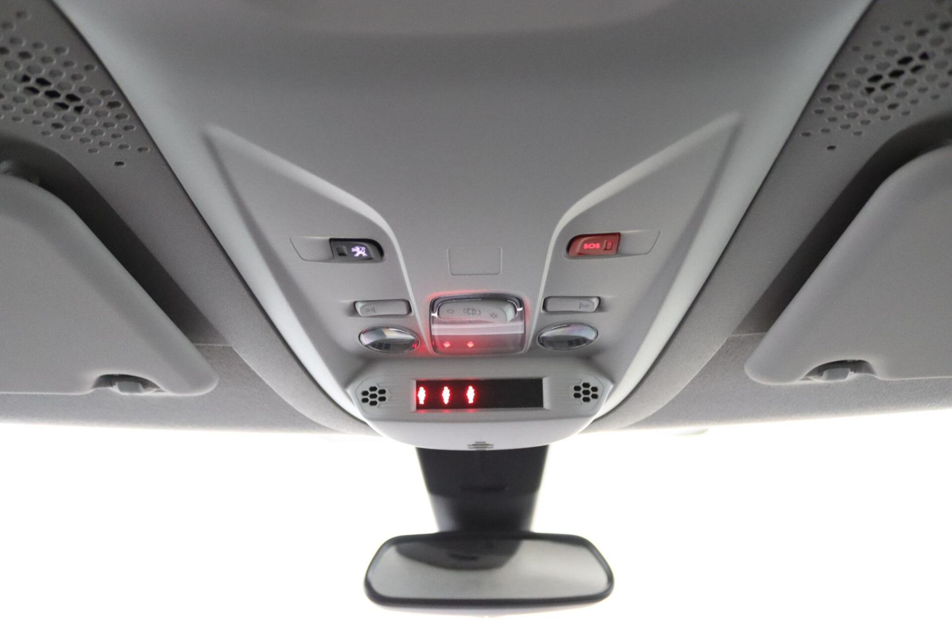 Foto van Peugeot Rifter
