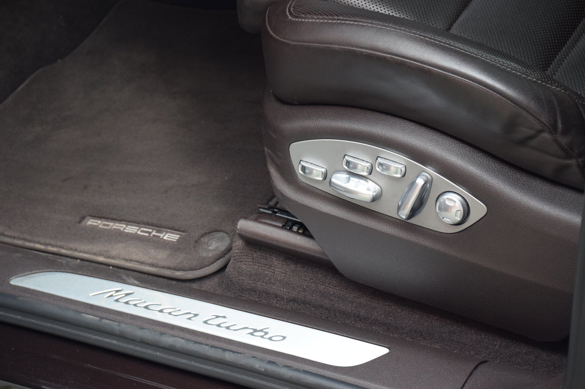 Foto van Porsche Macan Turbo