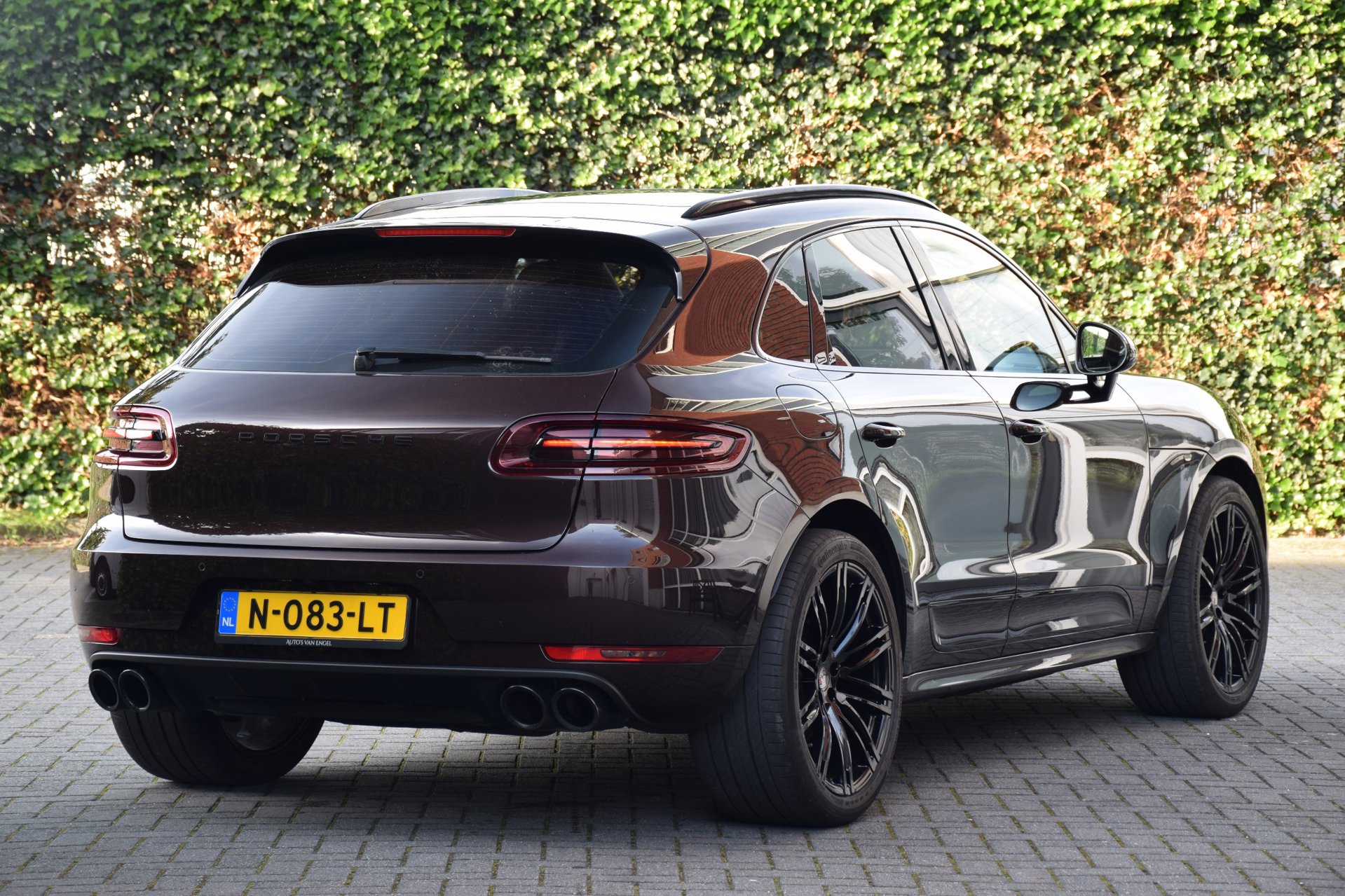 Foto van Porsche Macan Turbo