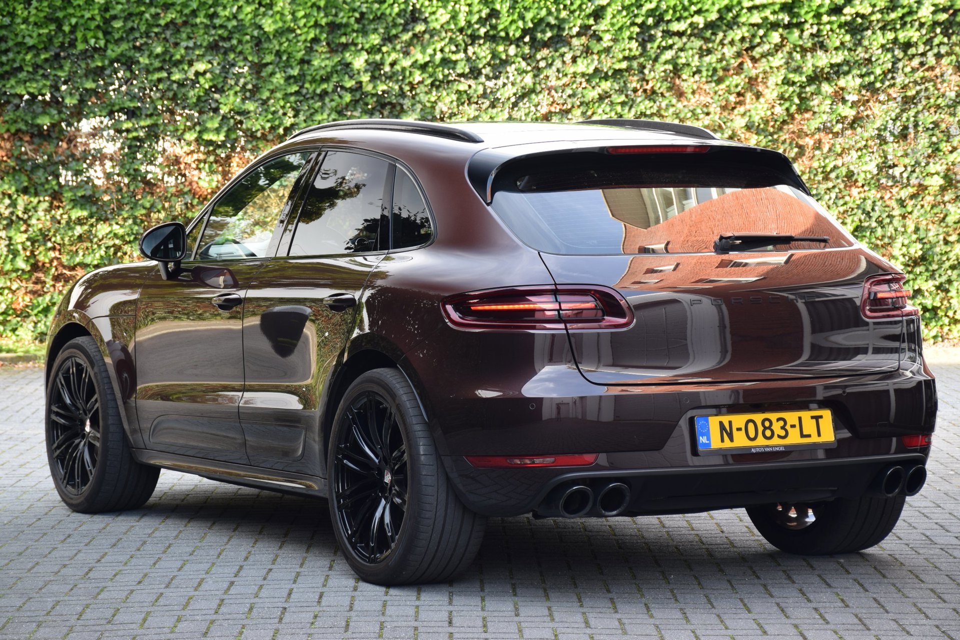Foto van Porsche Macan Turbo