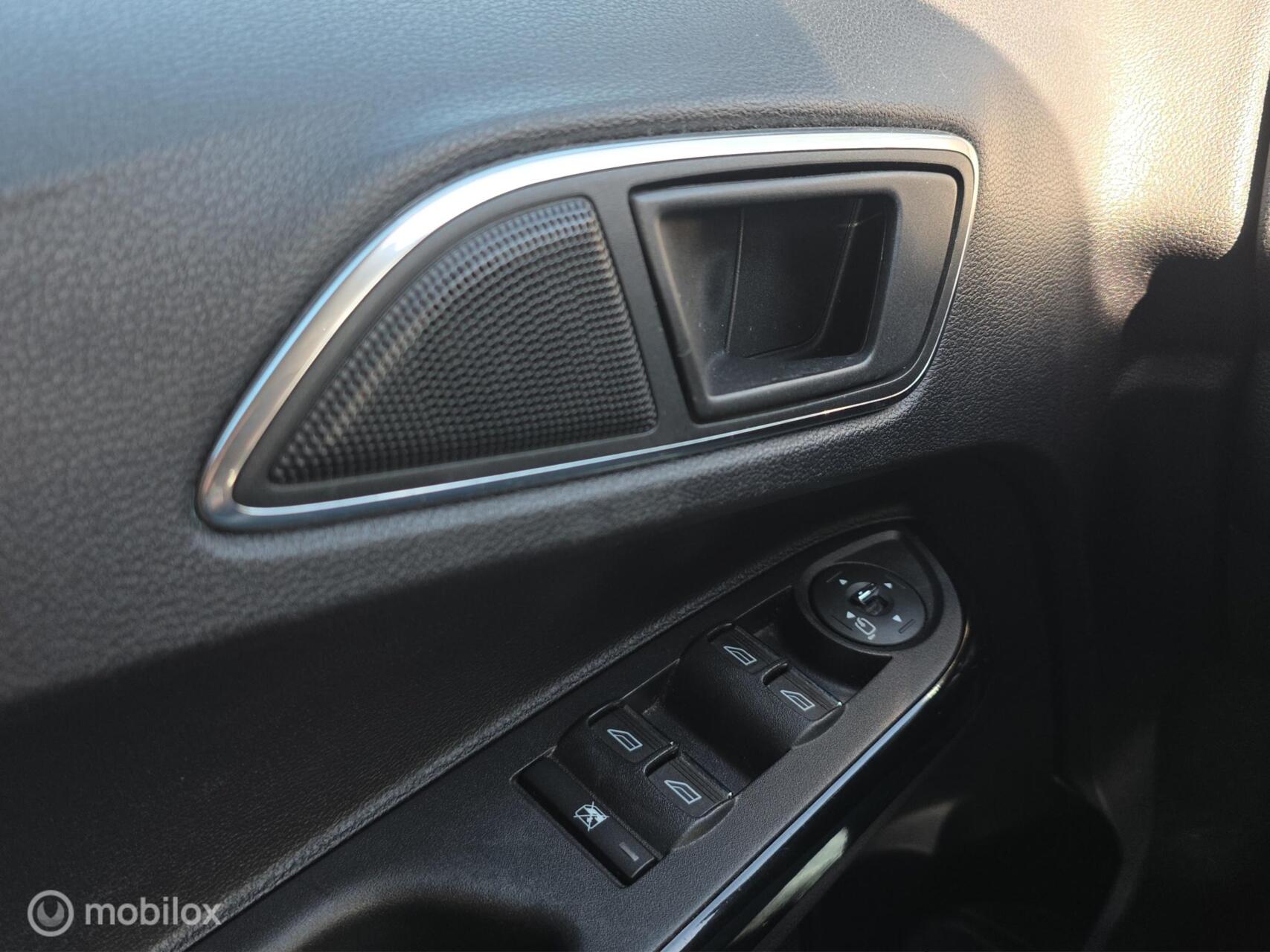 Foto van Ford B-max