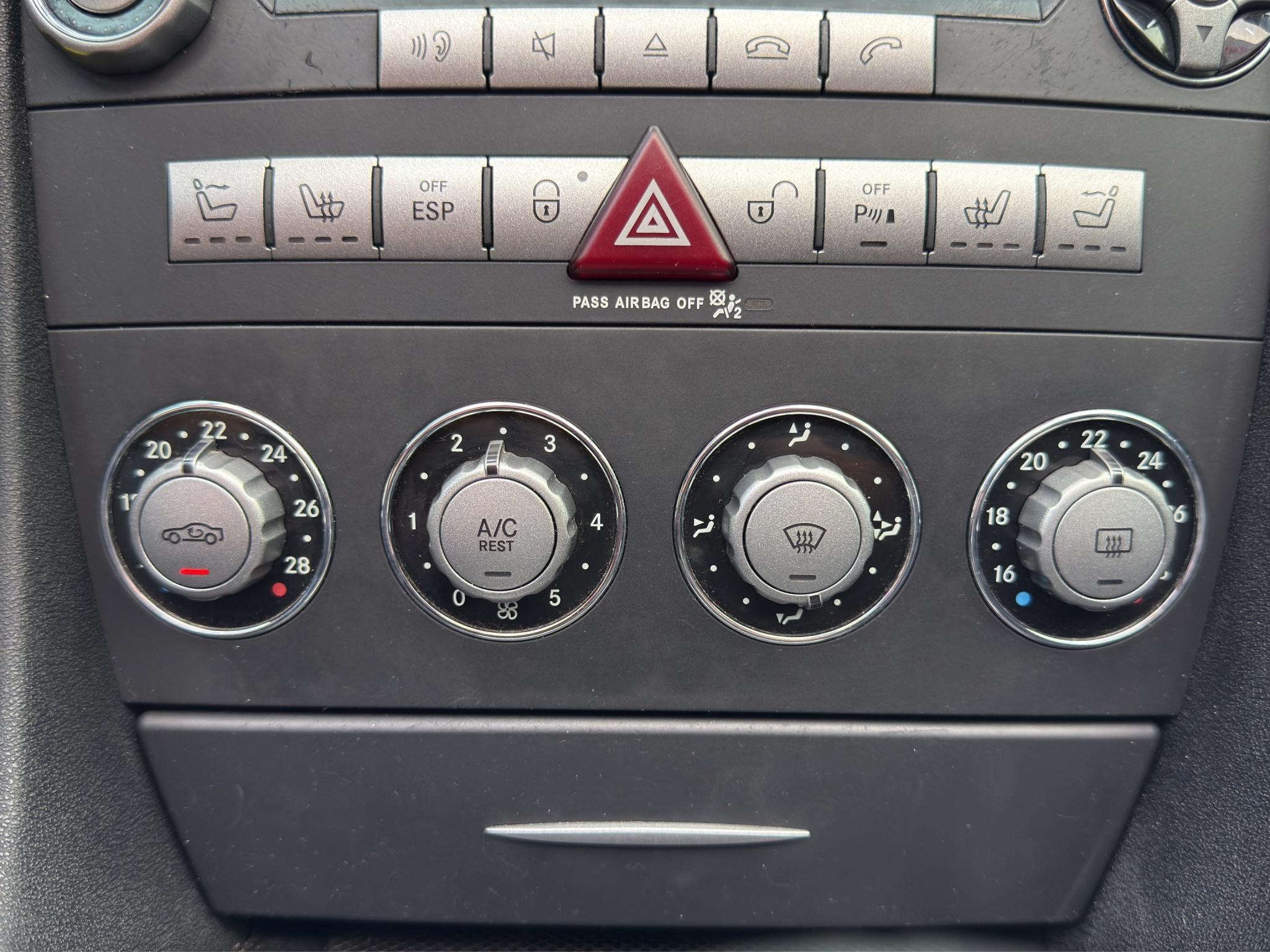 Foto van Mercedes-Benz SLK 280