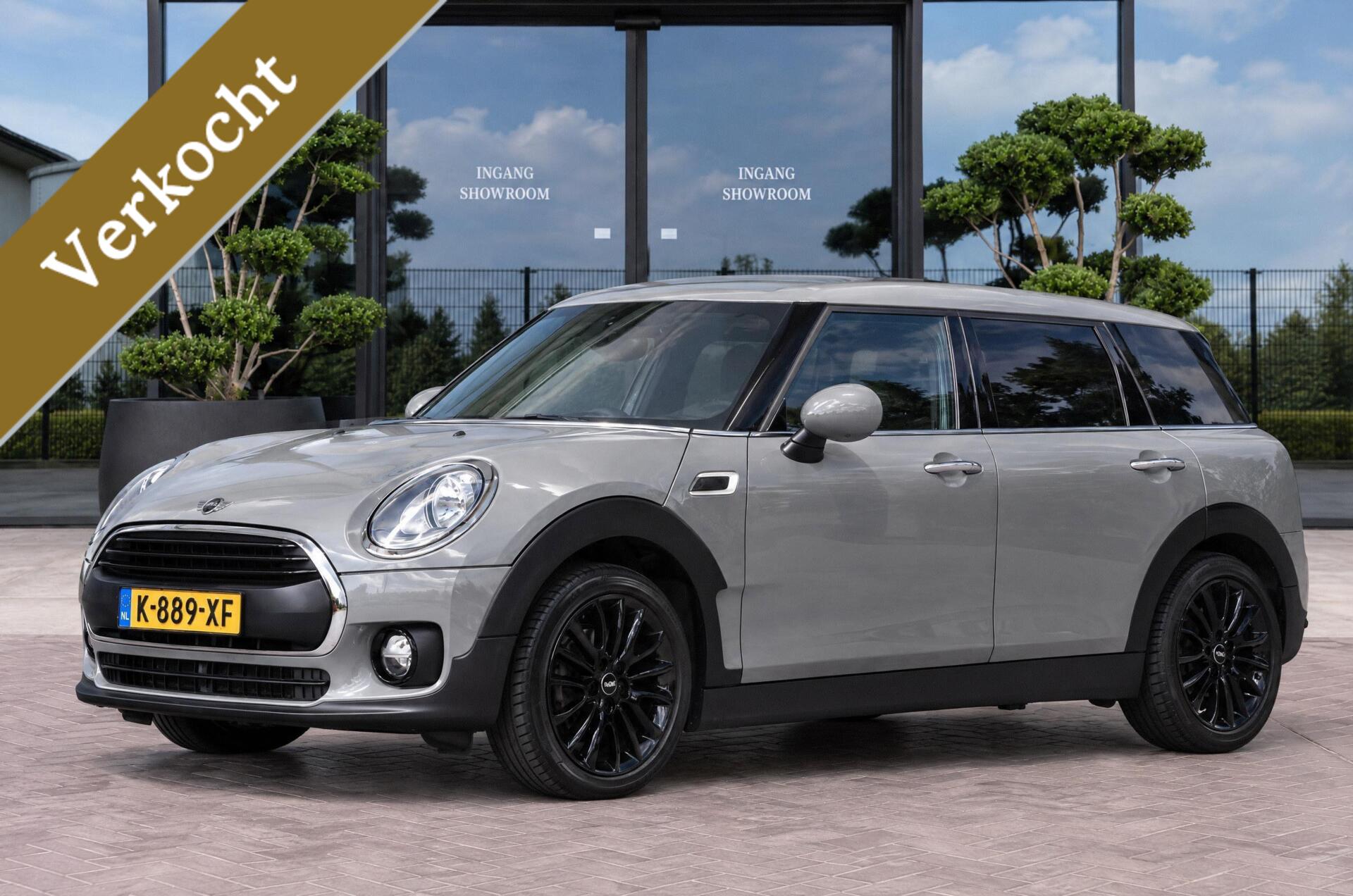 Mini Clubman One 1.5 One Pepper Serious Business AIRCO | CRUISE | PDC 2017 - voorkant