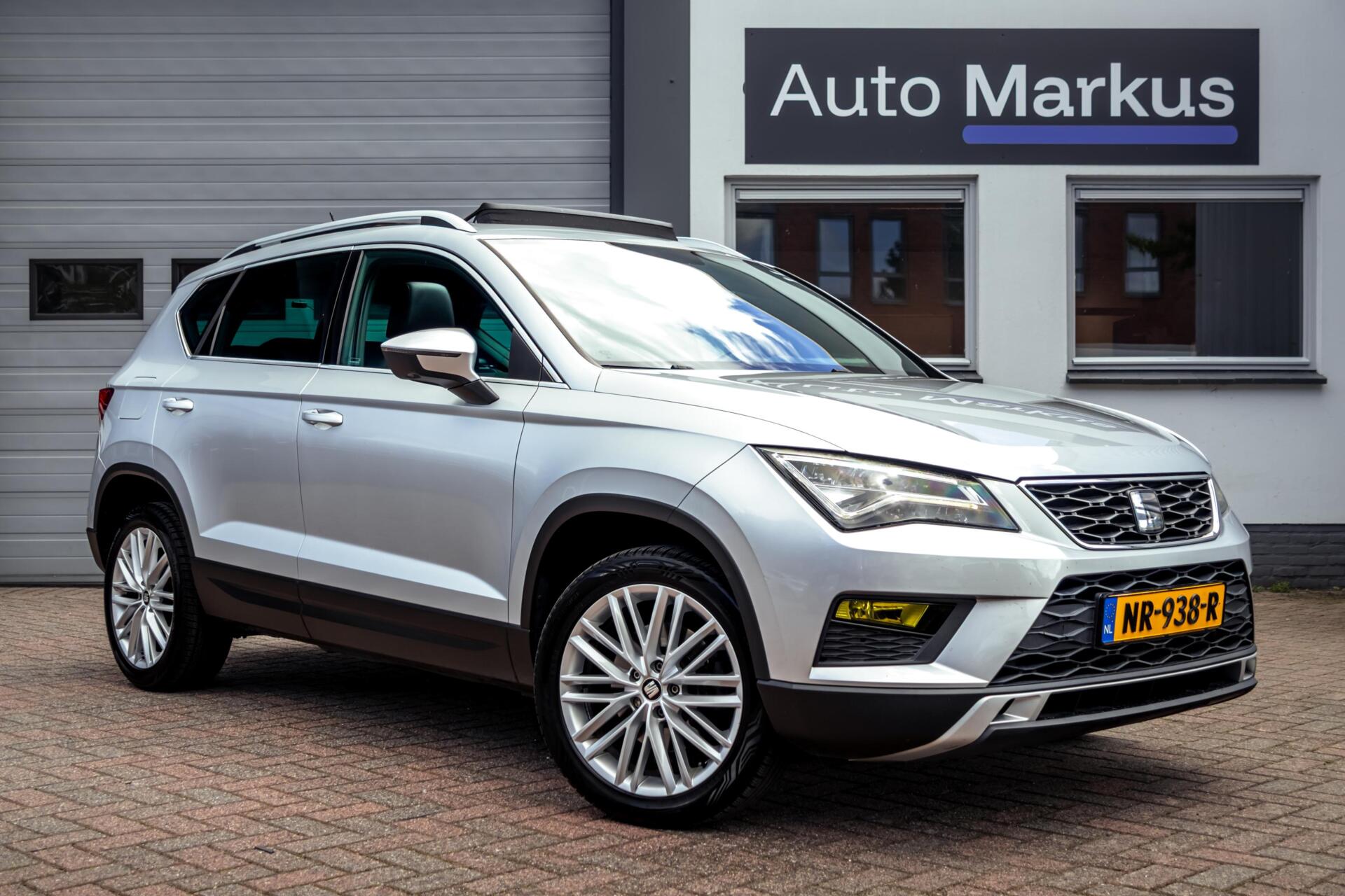Seat Ateca 1.4 EcoTSI Xcellence|Pano|Keyless|Trekhaak|Camera|Seat Sound 2017 - voorkant