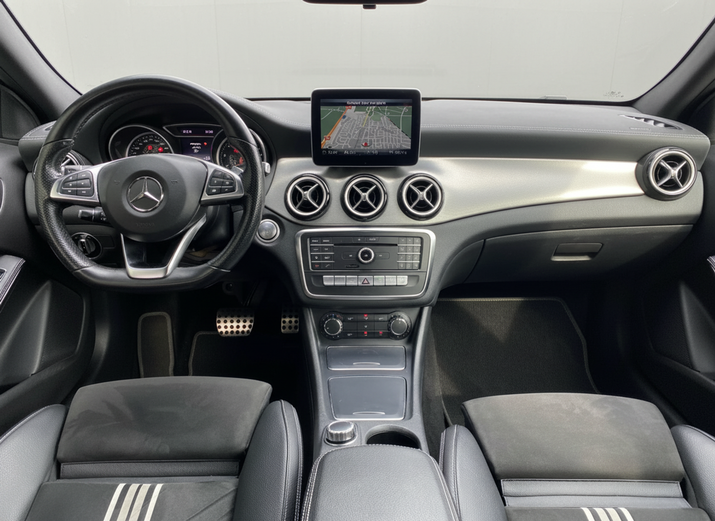 Foto van Mercedes-Benz A 180