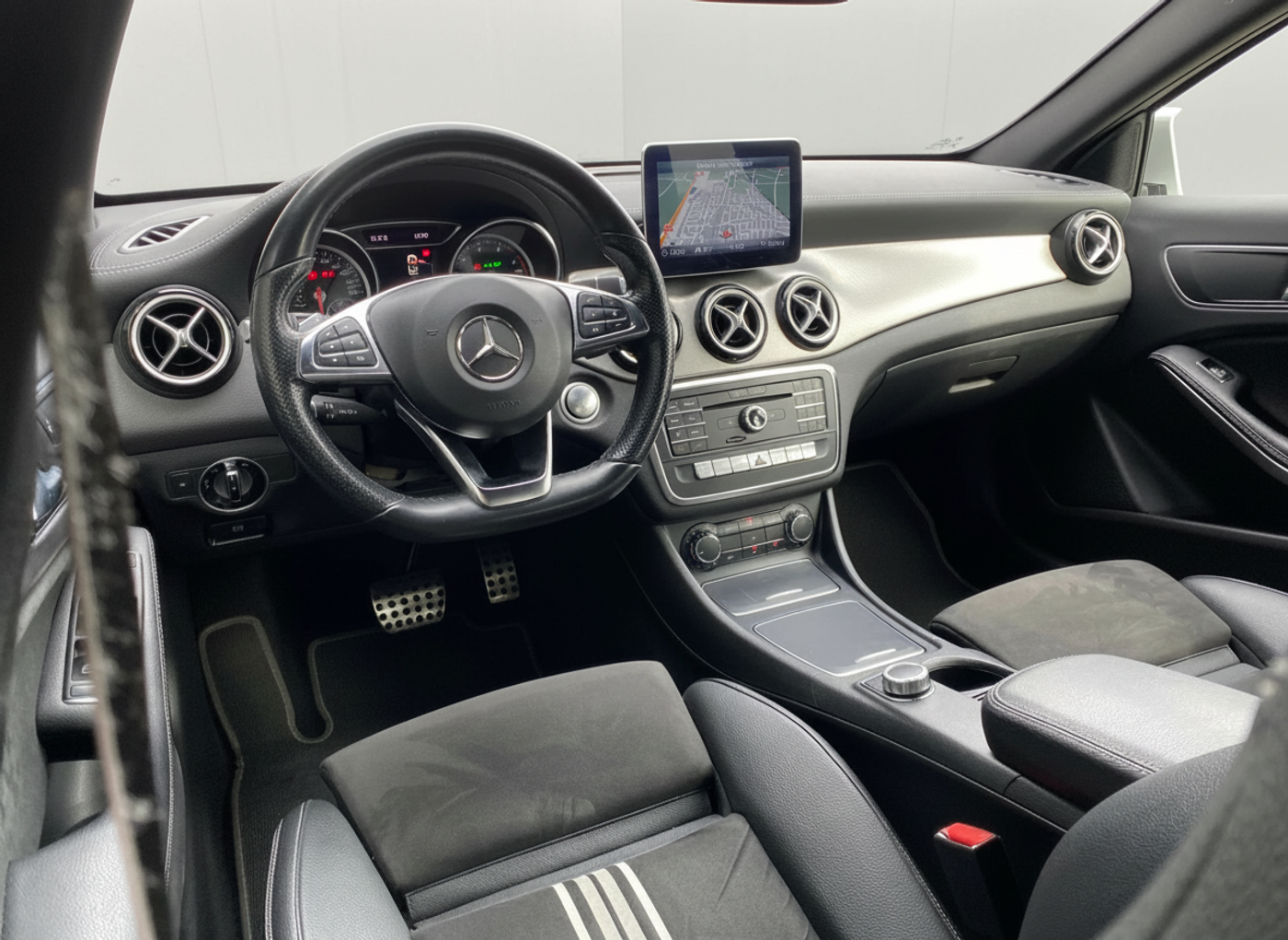 Foto van Mercedes-Benz A 180