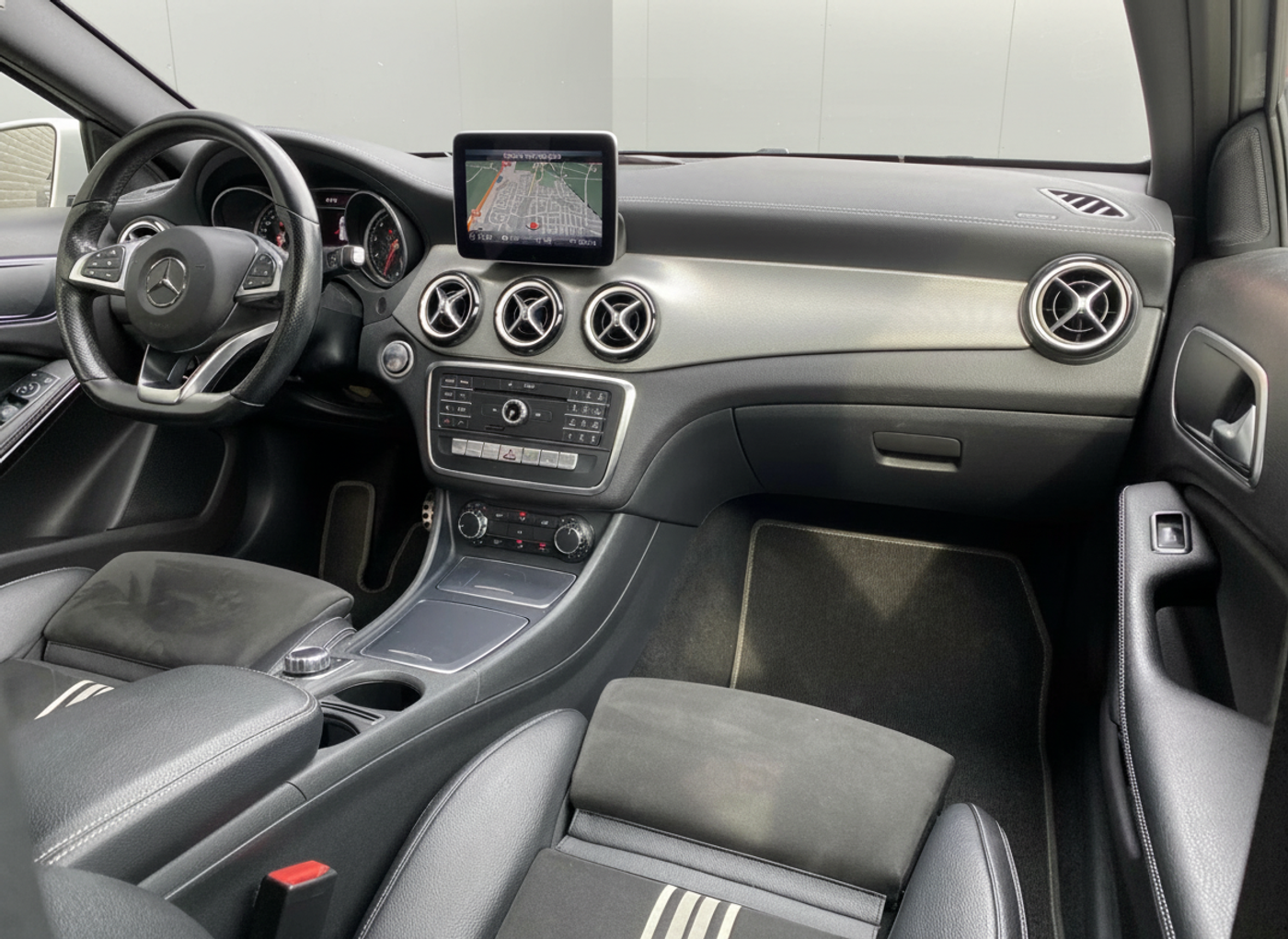 Foto van Mercedes-Benz A 180