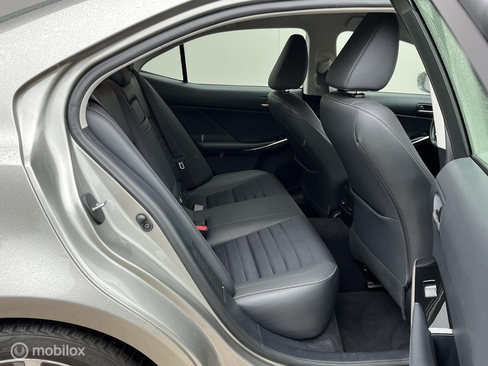 Foto van Lexus Lexus Is300h