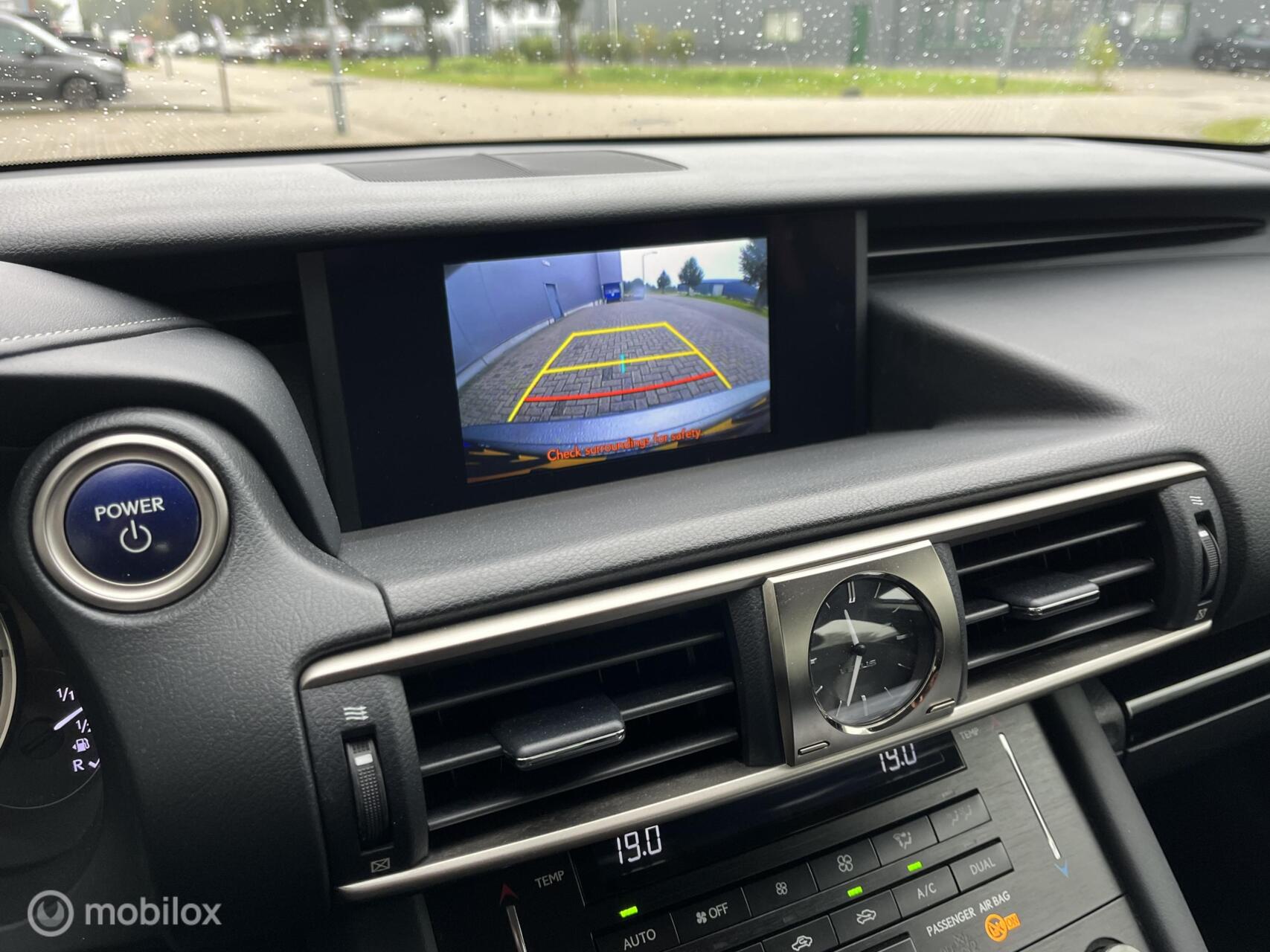 Foto van Lexus Lexus Is300h