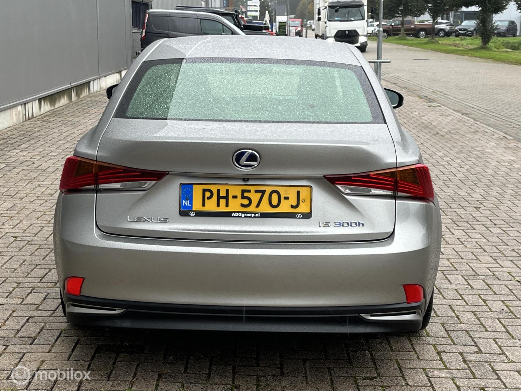 Foto van Lexus Lexus Is300h