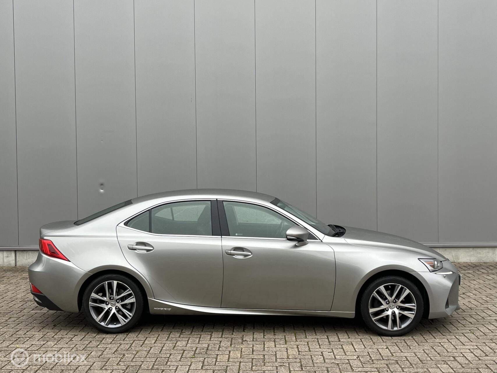 Foto van Lexus Lexus Is300h