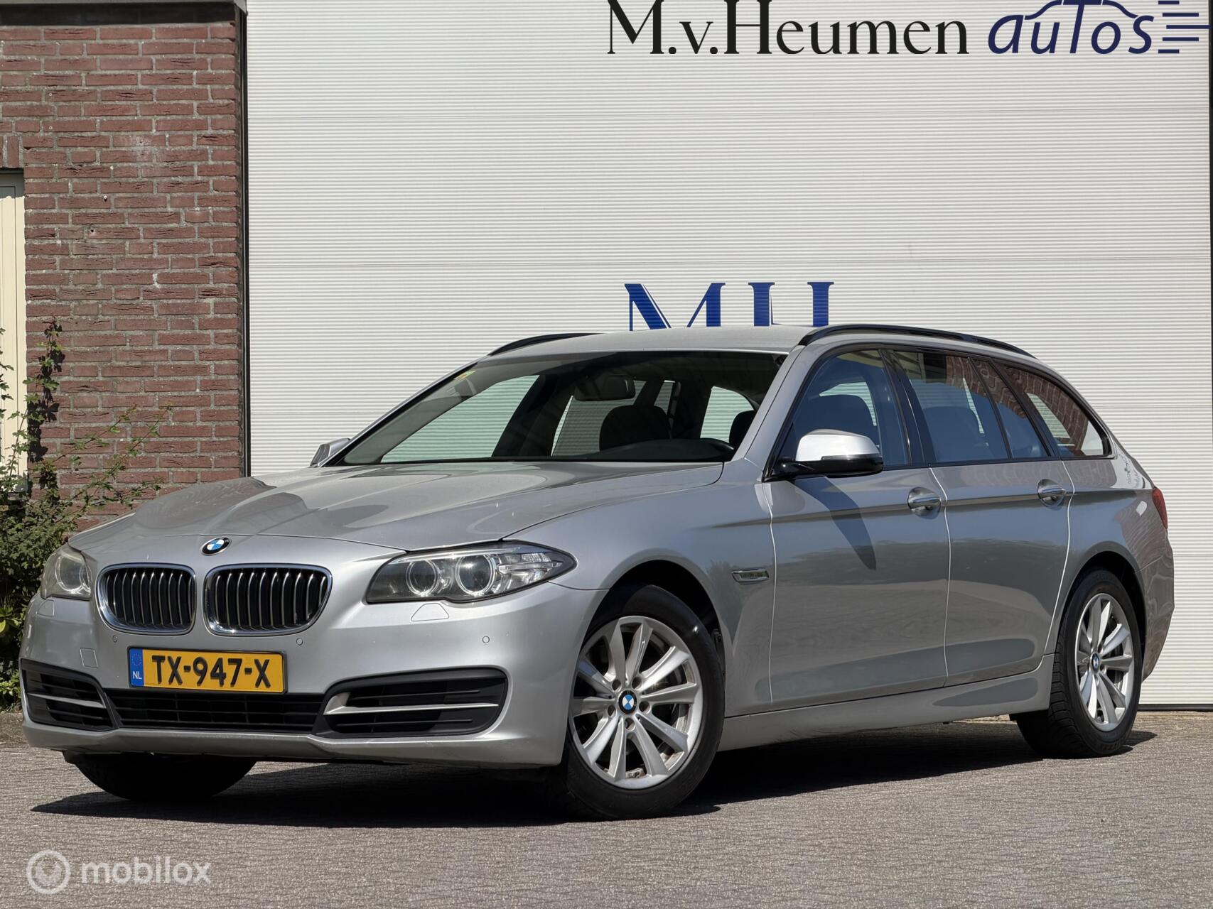 BMW 520d xDrive 520xd LCI High Executive Keyless Stoelverwarming 2015 - voorkant