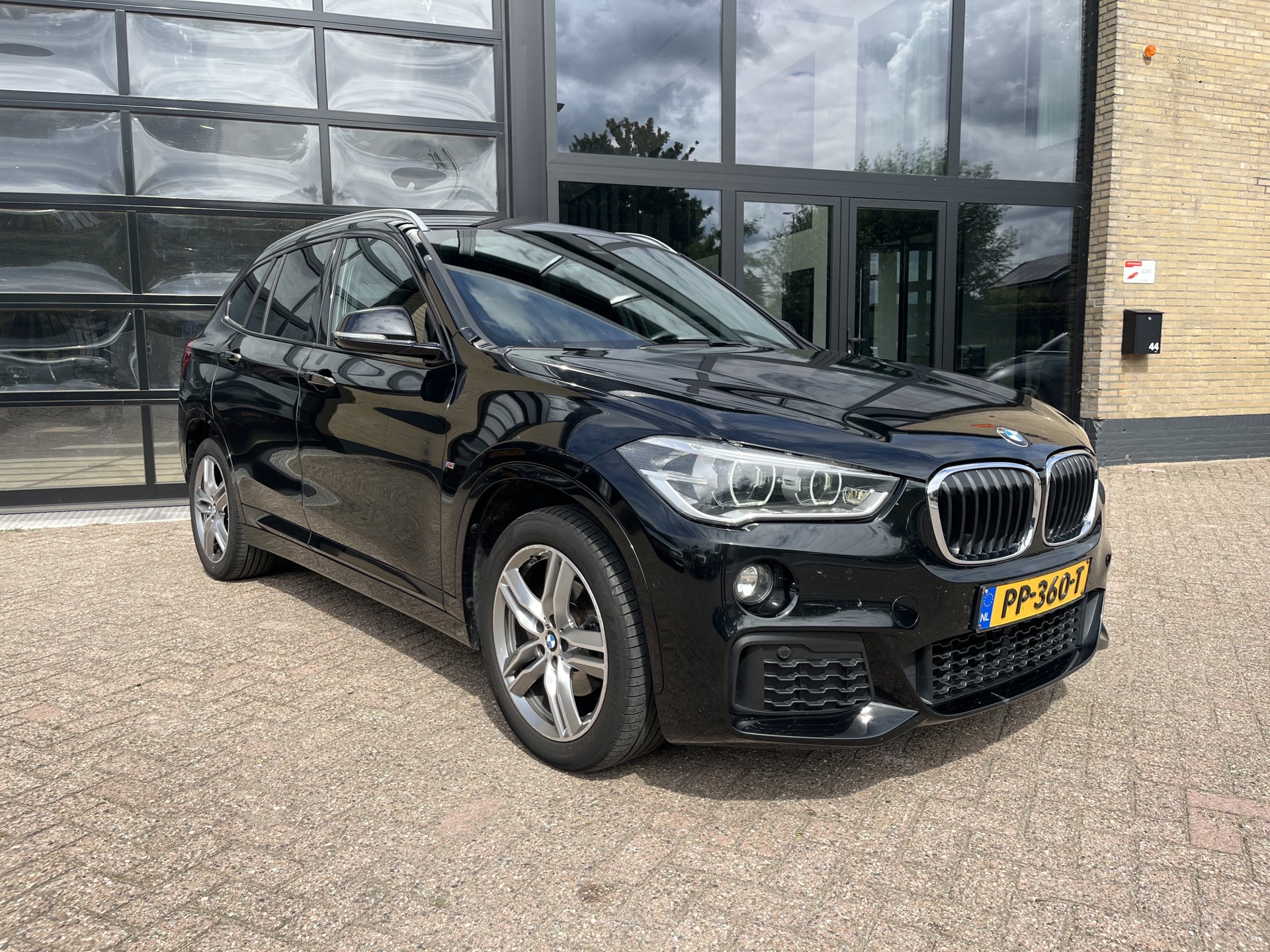 Foto van BMW X1 Sdrive18i