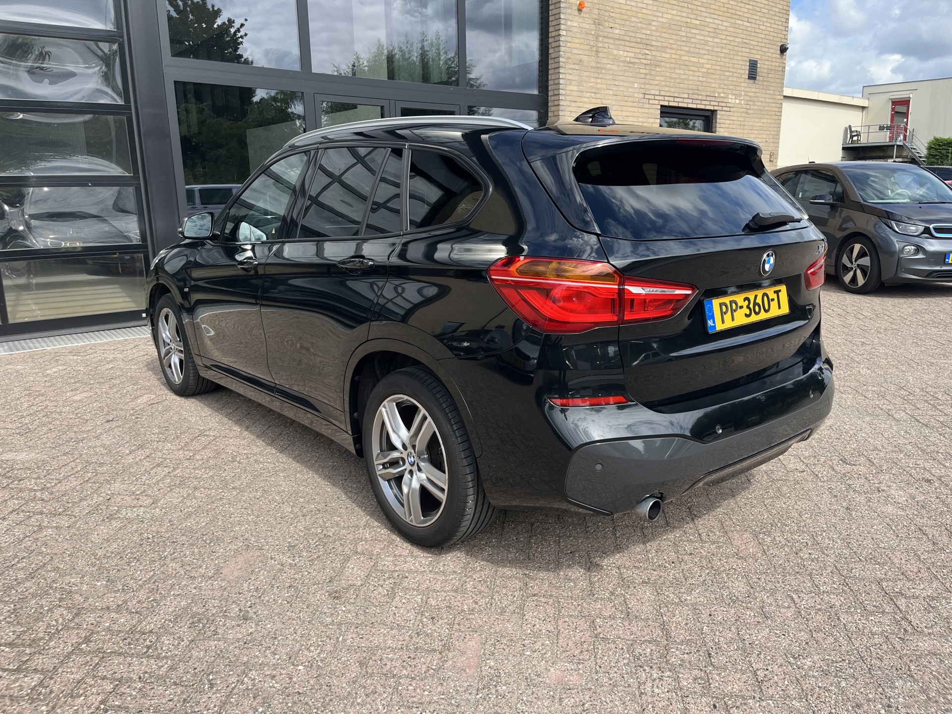 Foto van BMW X1 Sdrive18i