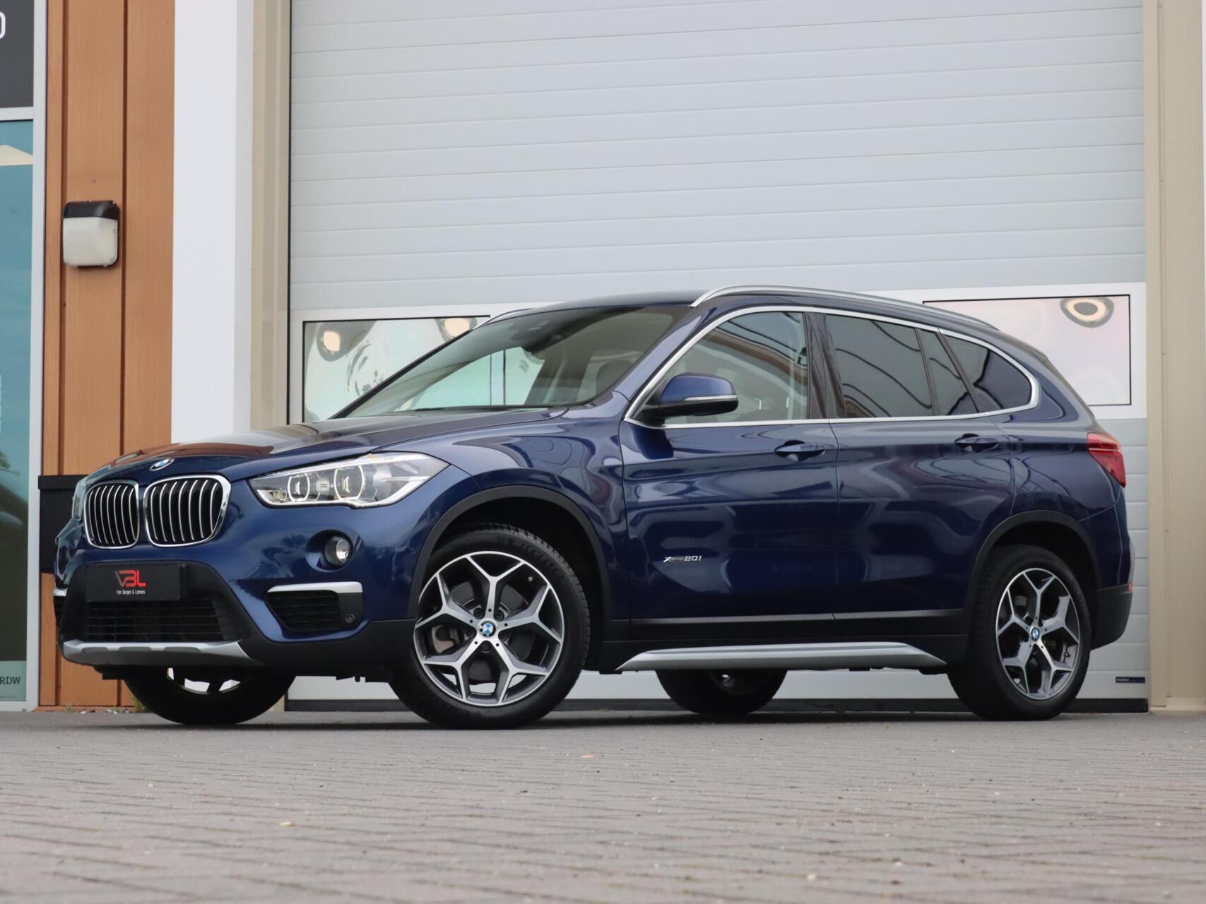 Foto van BMW X1 Xdrive20i