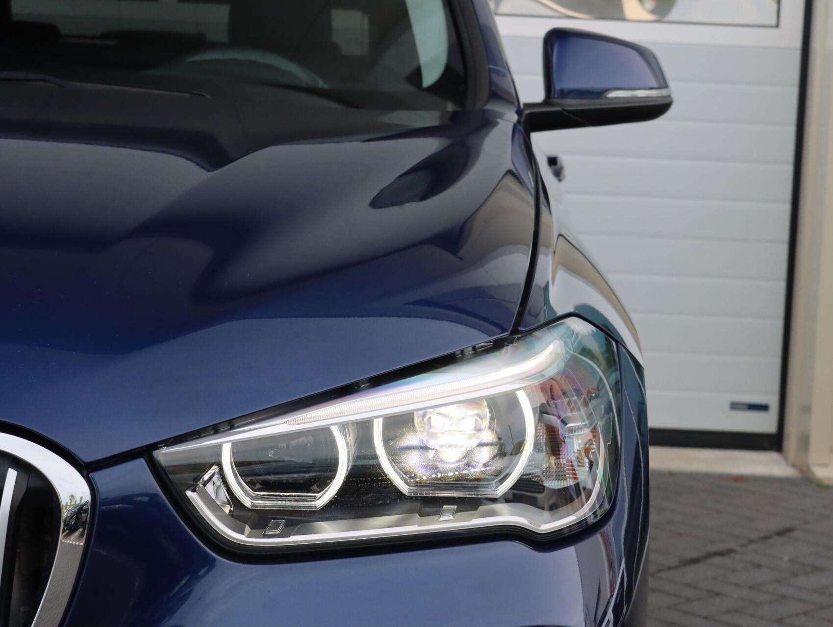 Foto van BMW X1 Xdrive20i