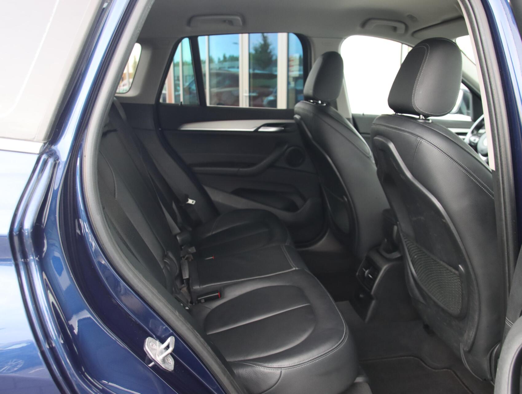 Foto van BMW X1 Xdrive20i