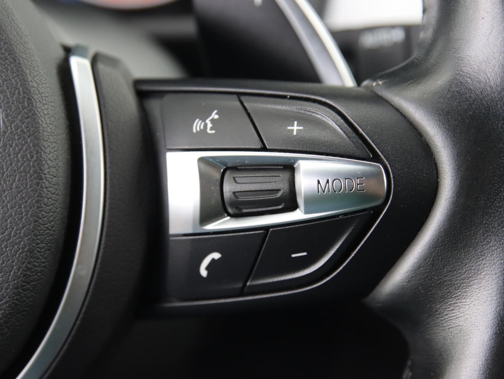 Foto van BMW X1 Xdrive20i