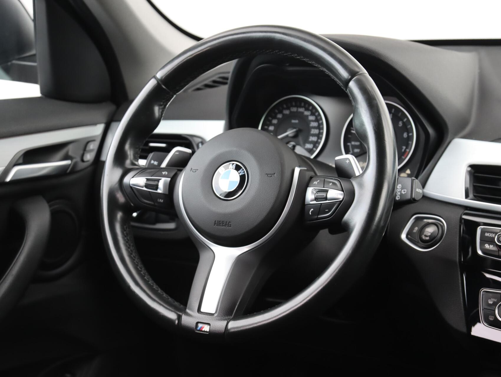 Foto van BMW X1 Xdrive20i
