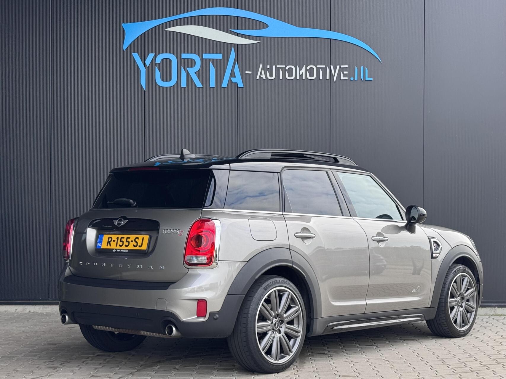 Foto van Mini Countryman Cooper S All4