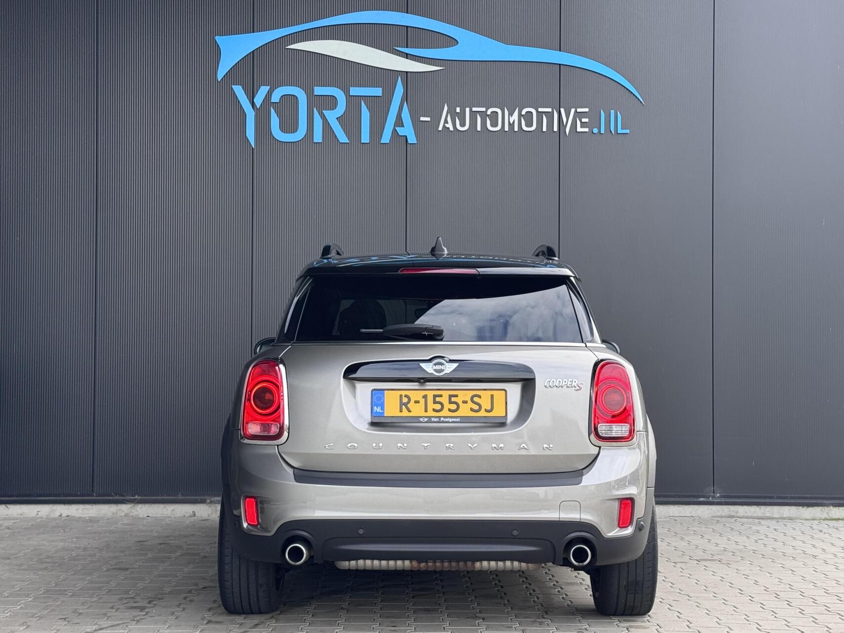 Foto van Mini Countryman Cooper S All4