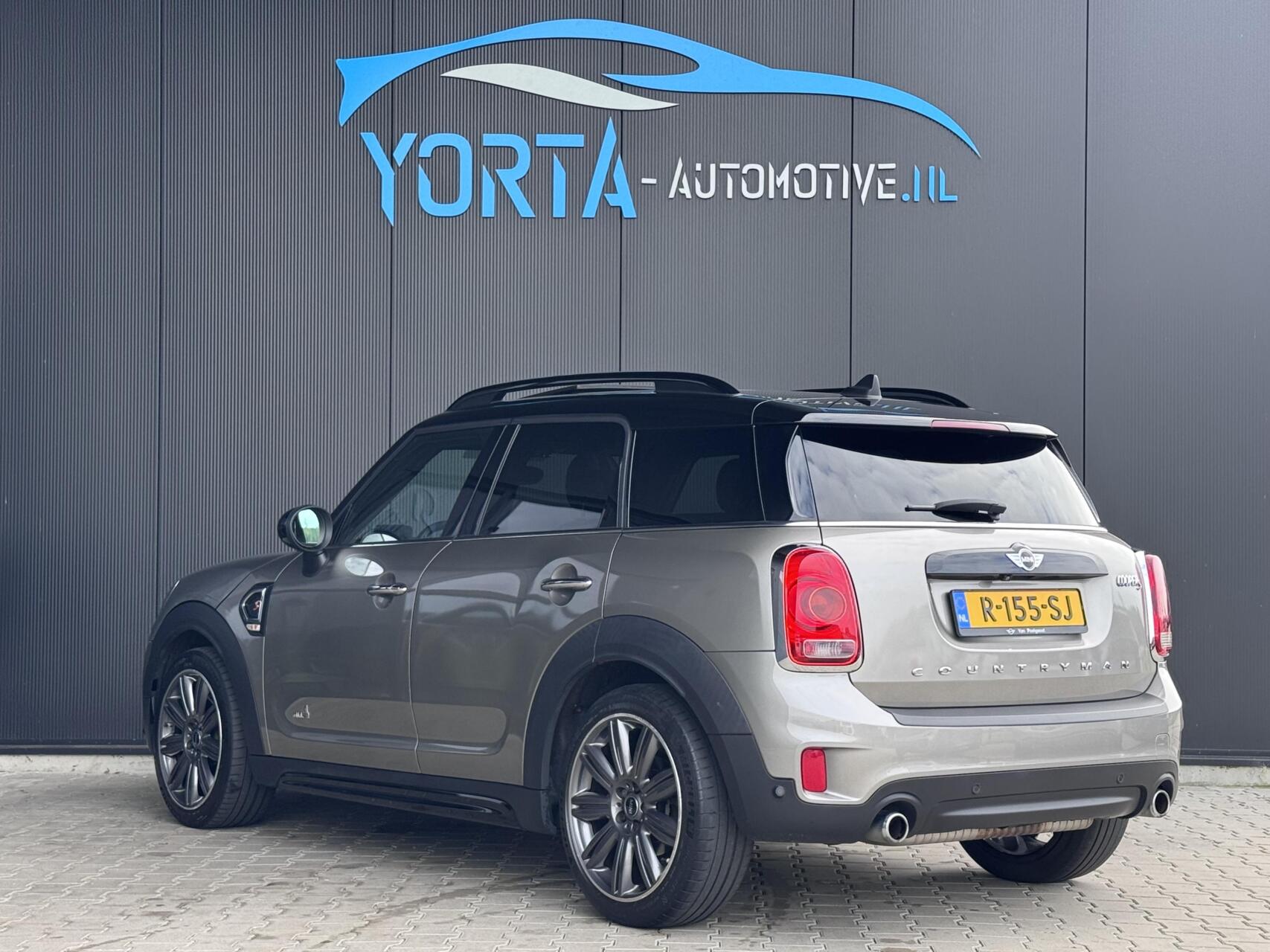 Foto van Mini Countryman Cooper S All4