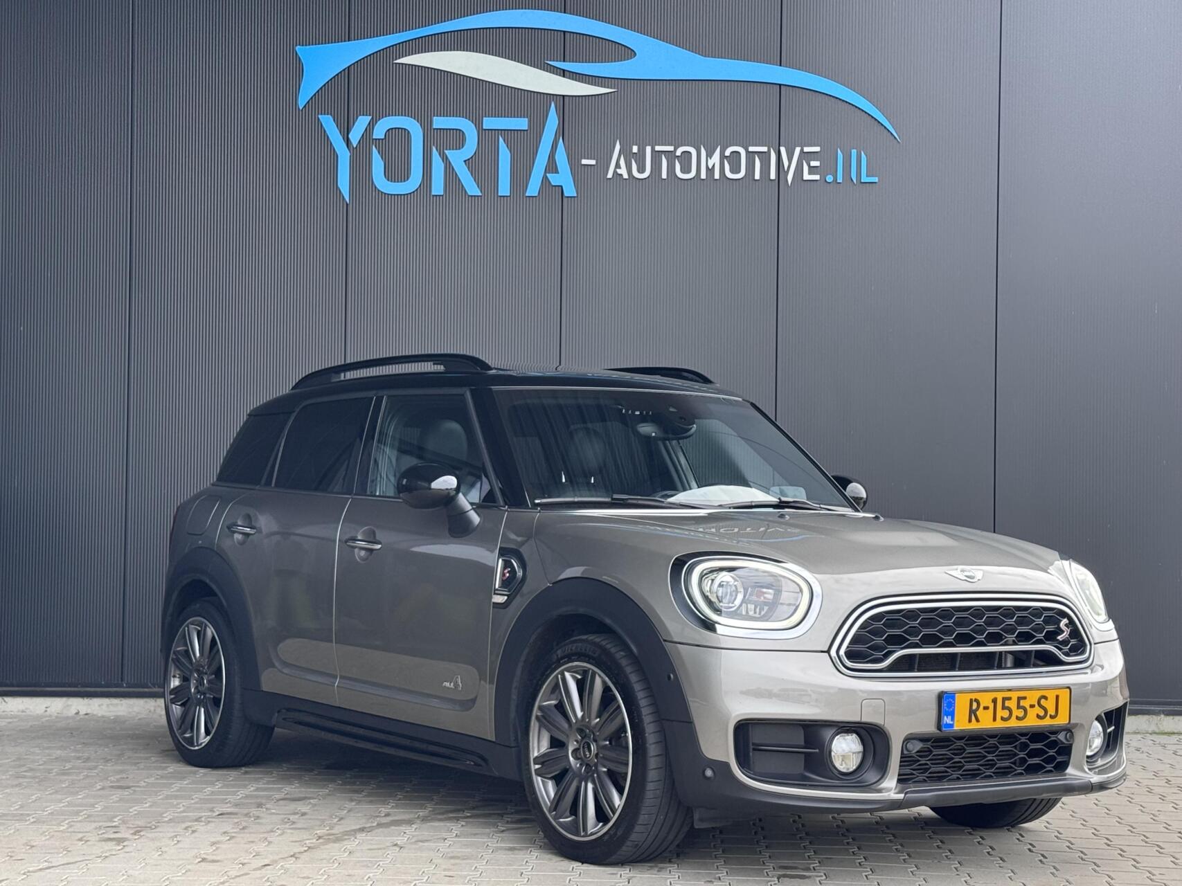 Foto van Mini Countryman Cooper S All4