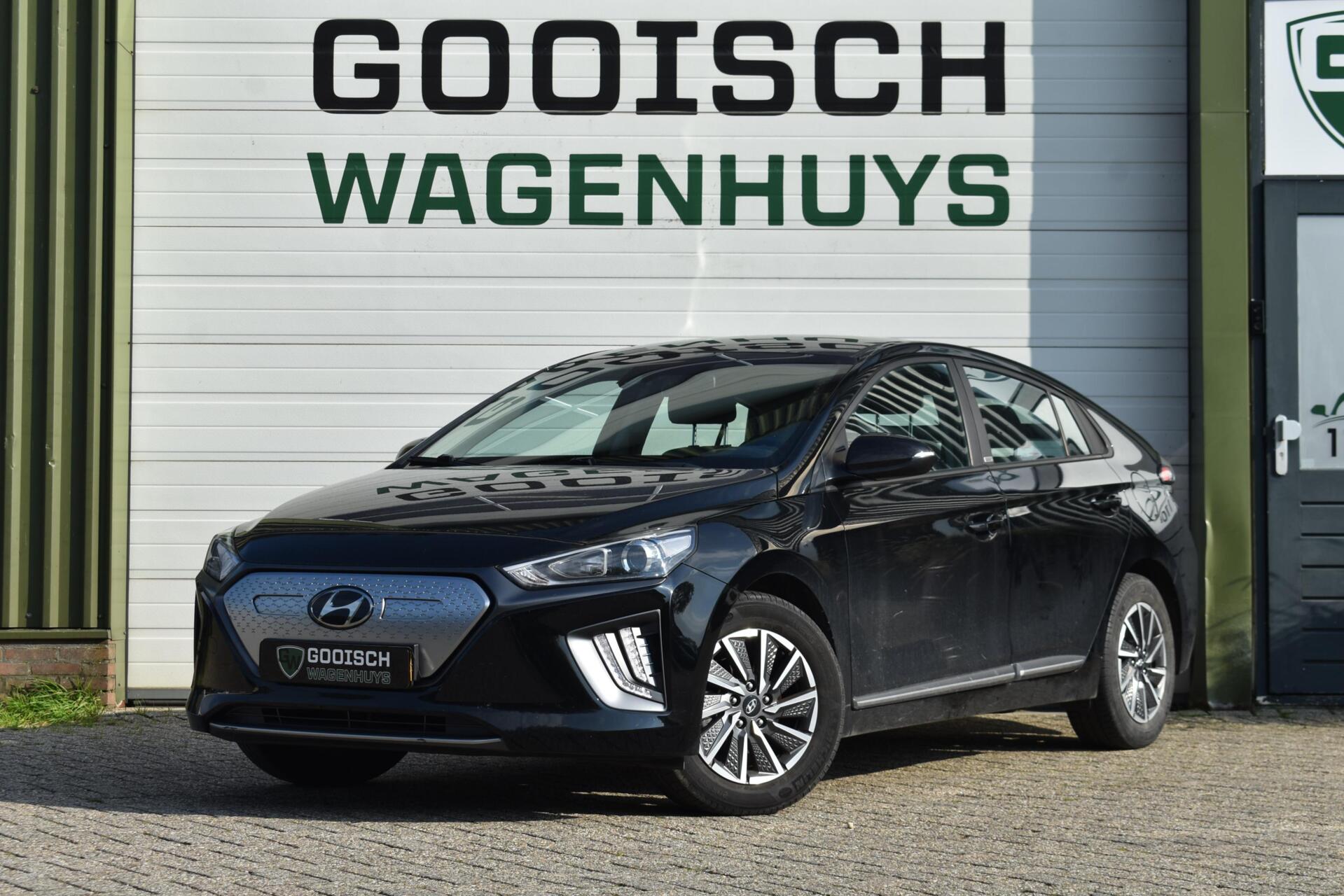 Hyundai Ioniq i-Motion EV 38 kWh | Camera | Keyless | Carplay | 2021 - voorkant