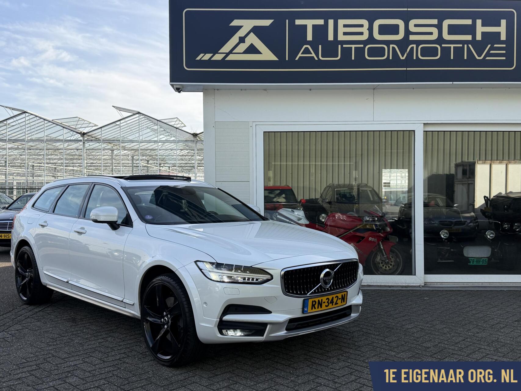 Foto van Volvo V90 Cross Country
