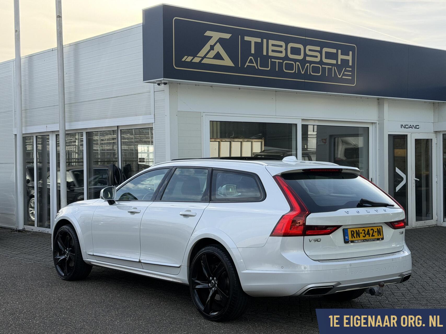 Foto van Volvo V90 Cross Country