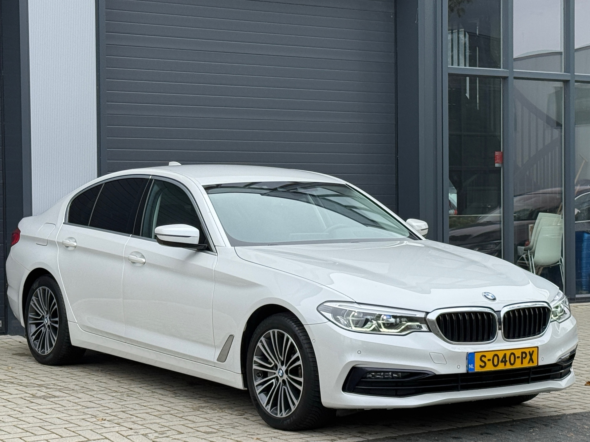 Foto van BMW 530e Iperformance
