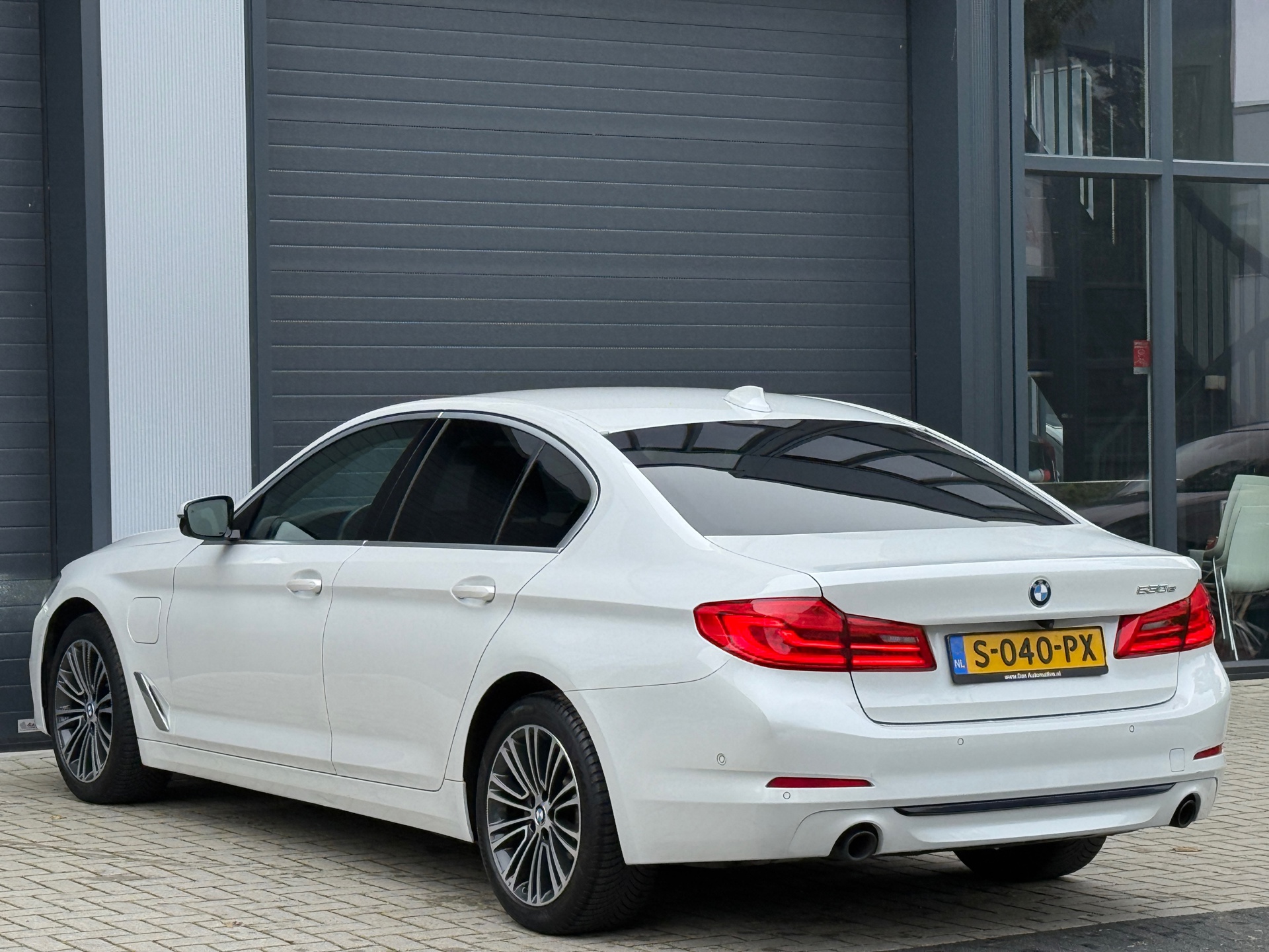 Foto van BMW 530e Iperformance