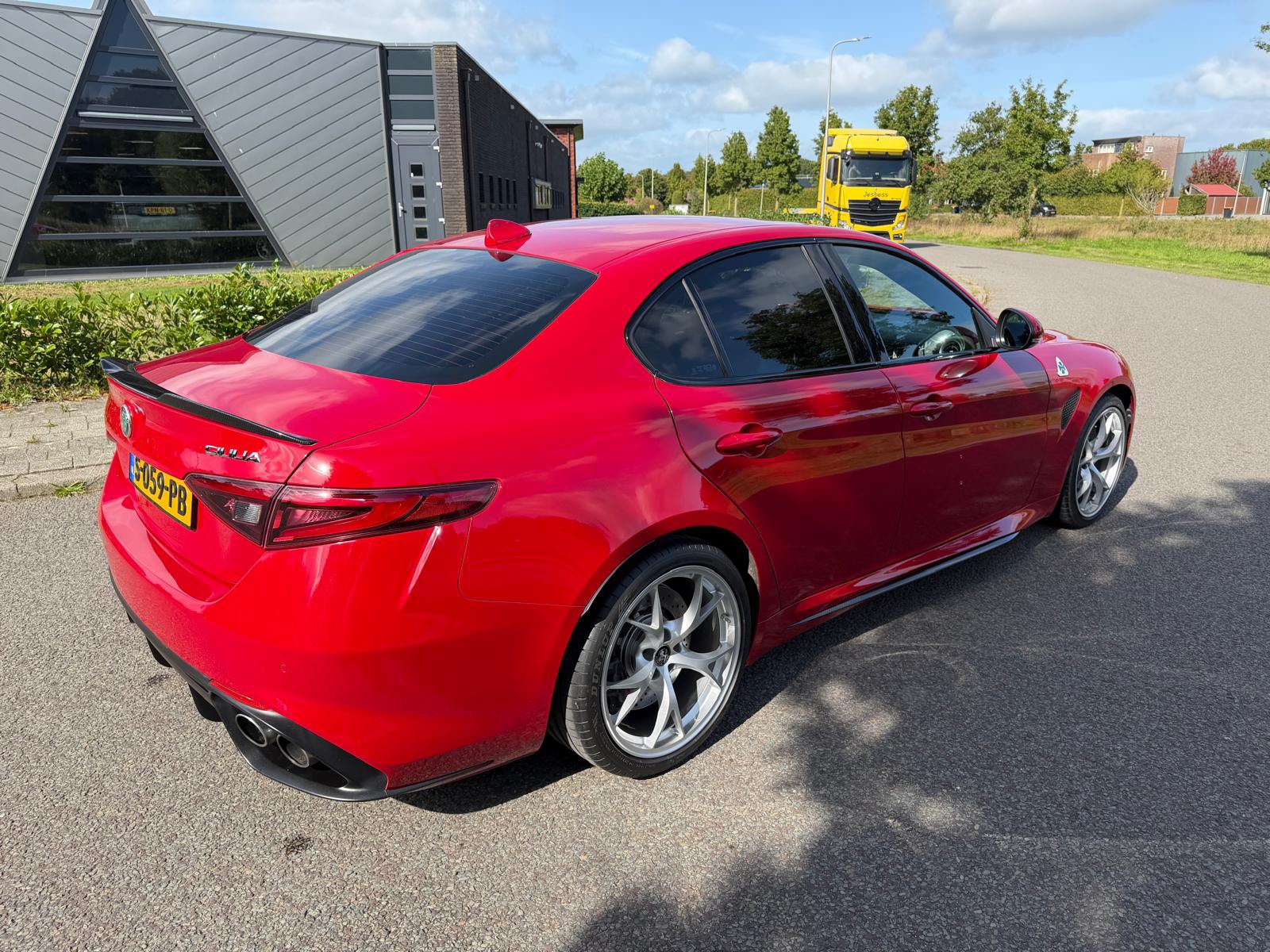 Foto van Alfa Romeo Giulia Quadrifoglio