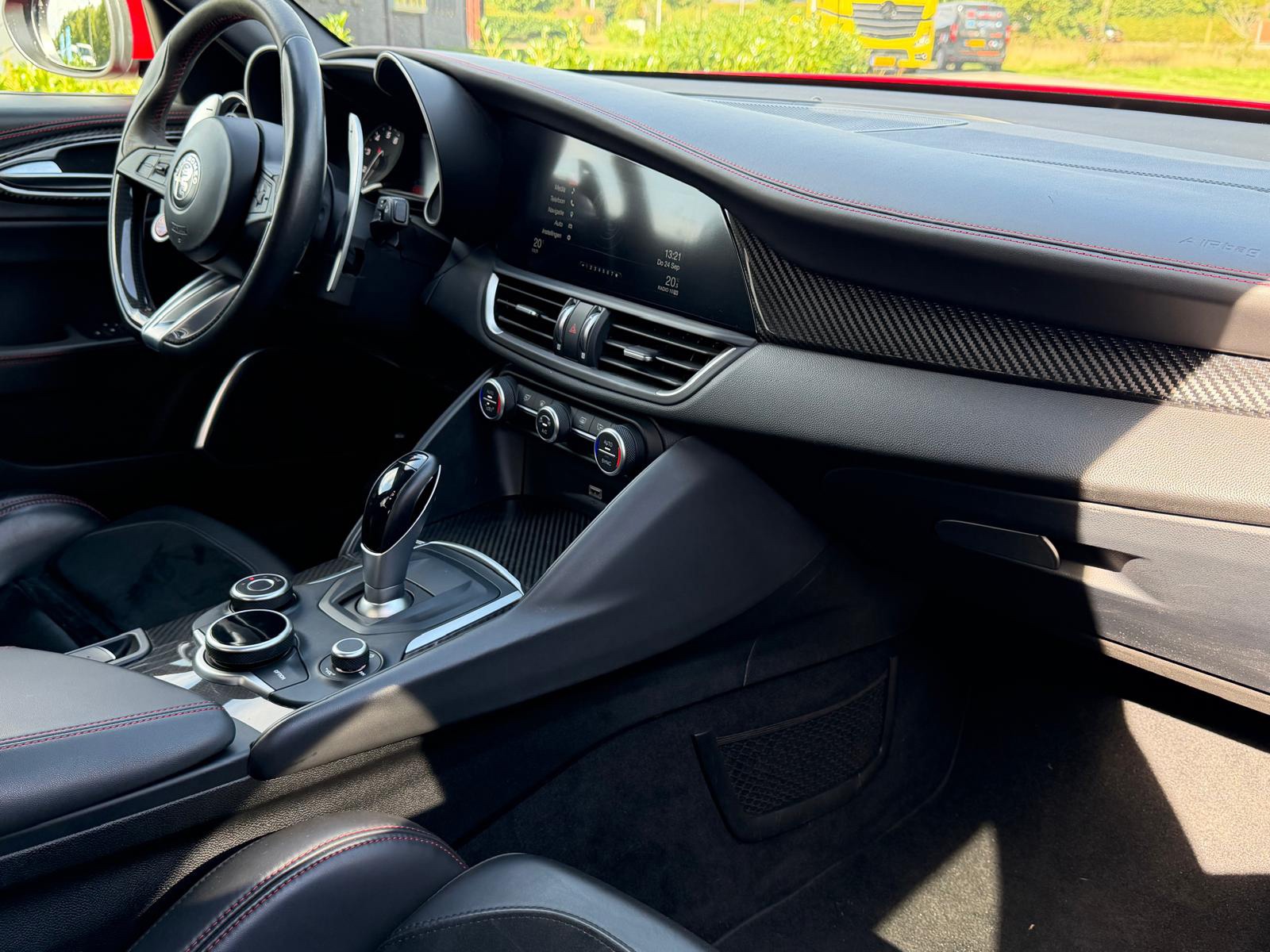 Foto van Alfa Romeo Giulia Quadrifoglio