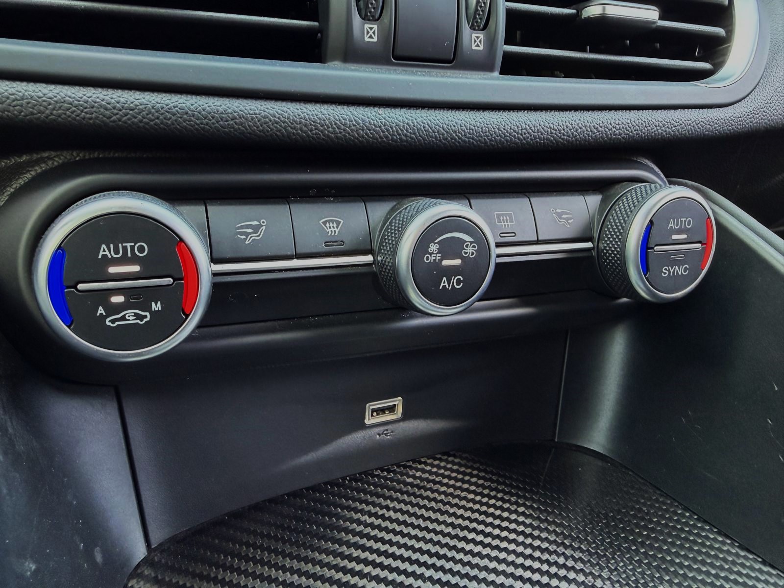 Foto van Alfa Romeo Giulia Quadrifoglio