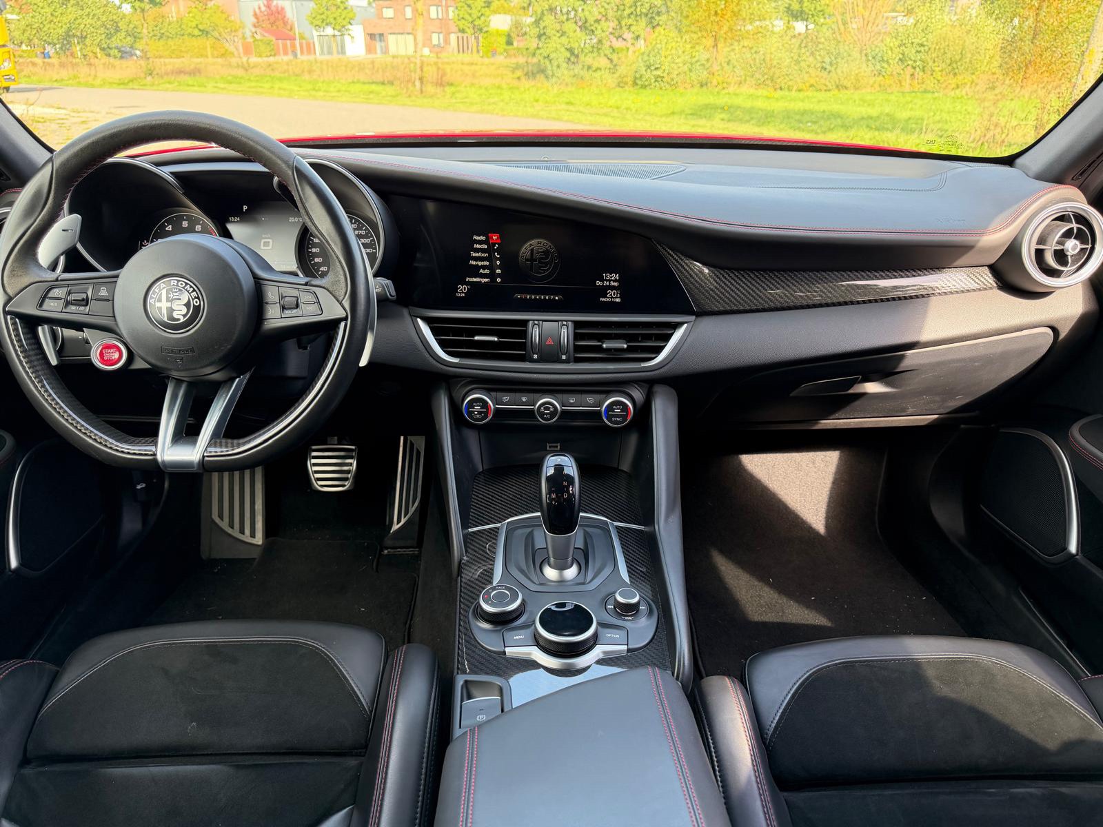 Foto van Alfa Romeo Giulia Quadrifoglio