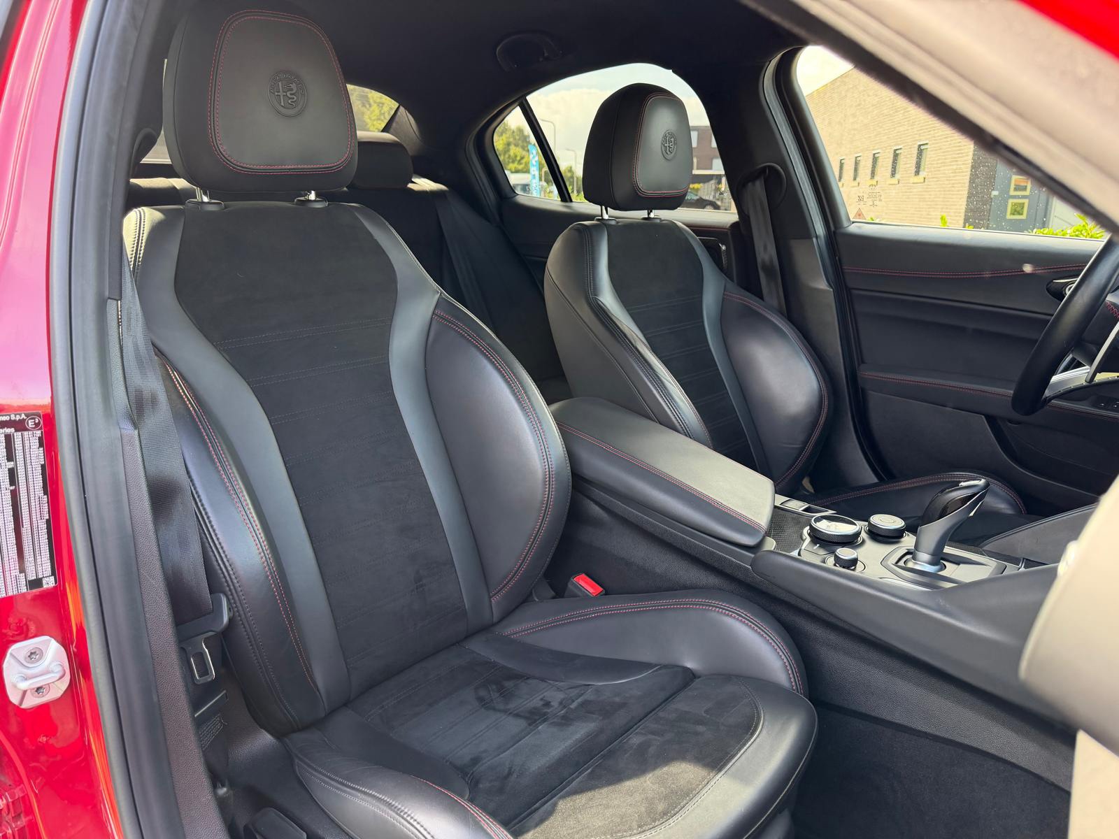 Foto van Alfa Romeo Giulia Quadrifoglio